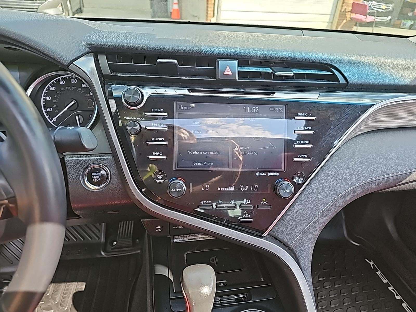 2018 Toyota Camry SE FWD