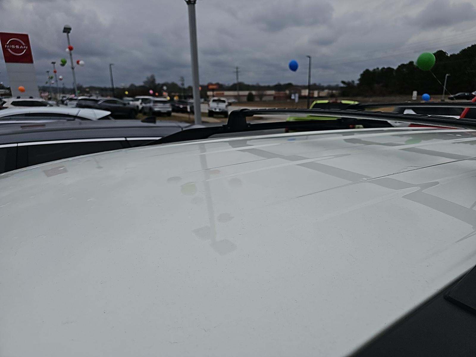 2024 Nissan Pathfinder SV FWD