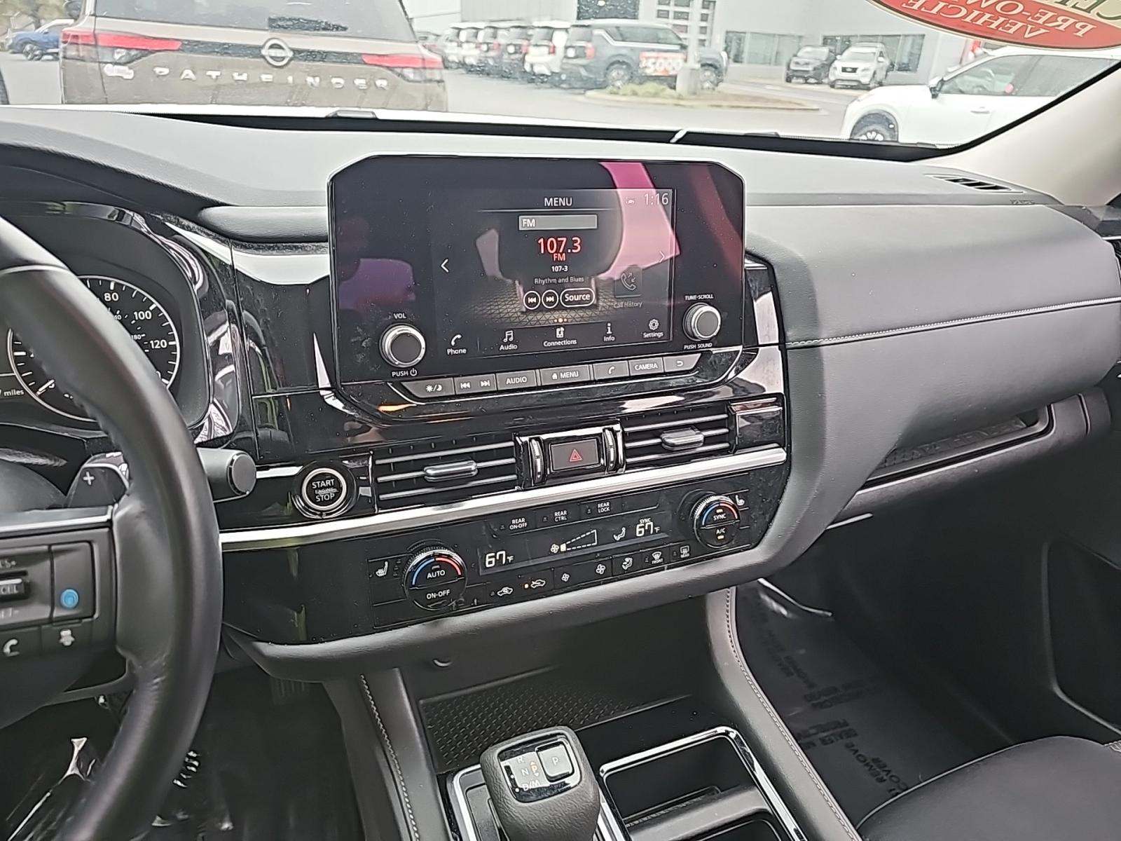 2024 Nissan Pathfinder SV FWD