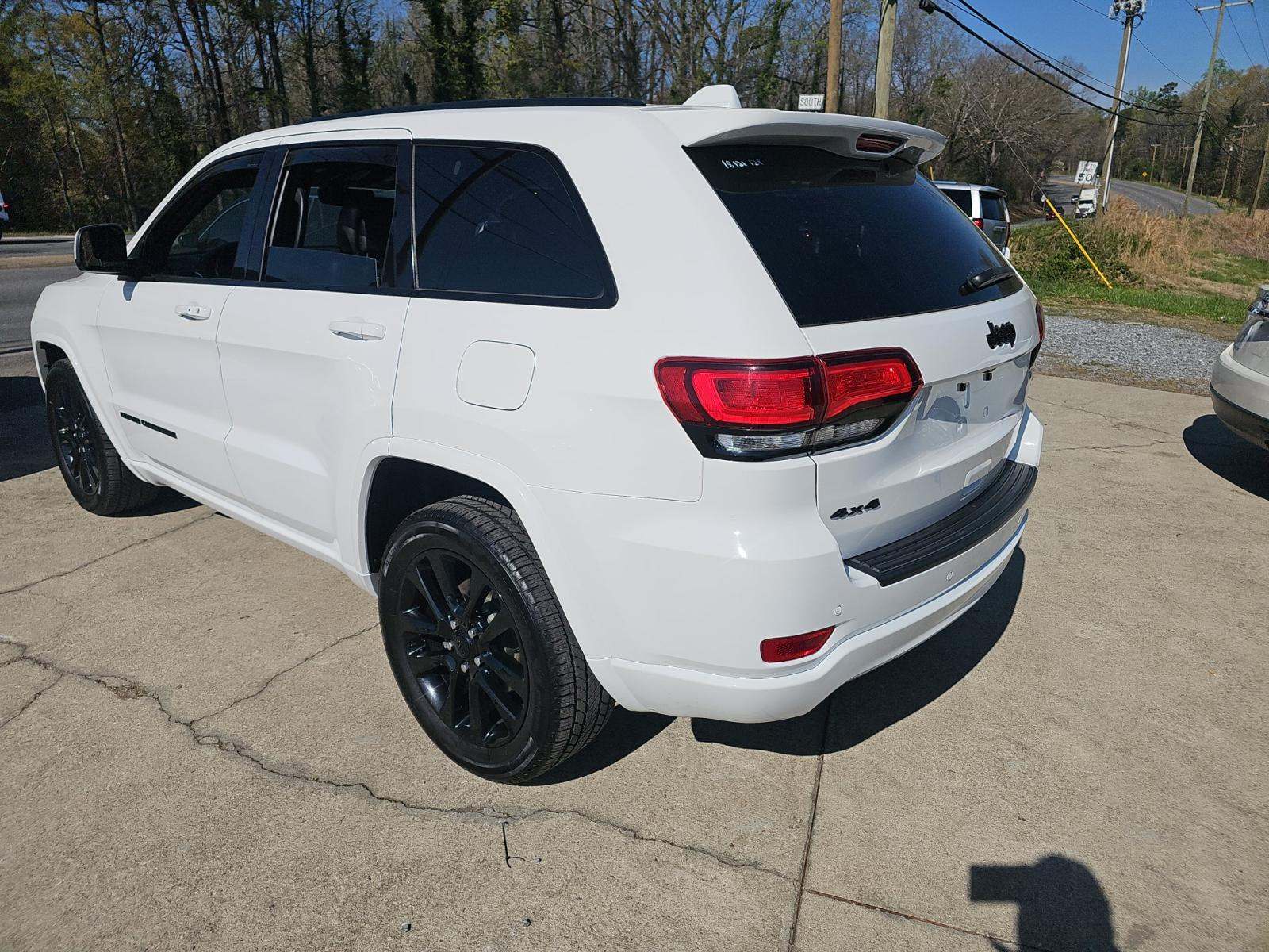 JEEP GRAND CHEROKEE - 2