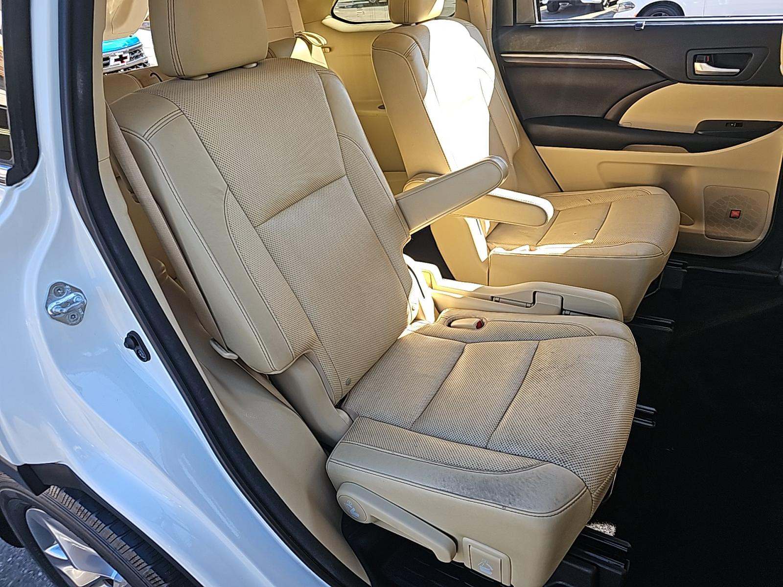 2016 Toyota Highlander Limited Platinum AWD