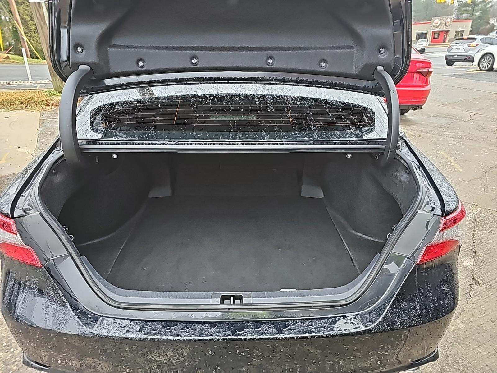 2024 Toyota Camry SE FWD