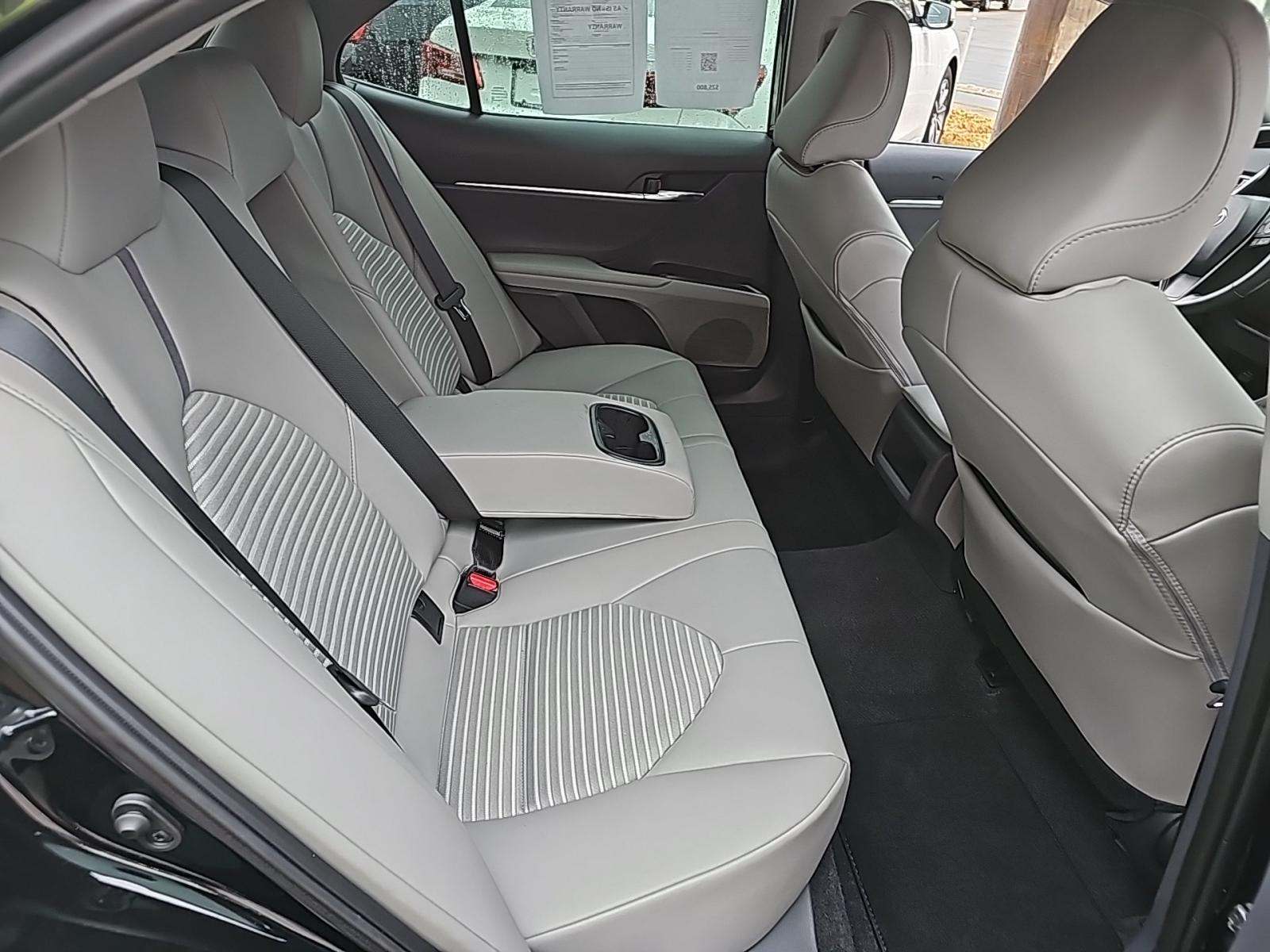 2024 Toyota Camry SE FWD