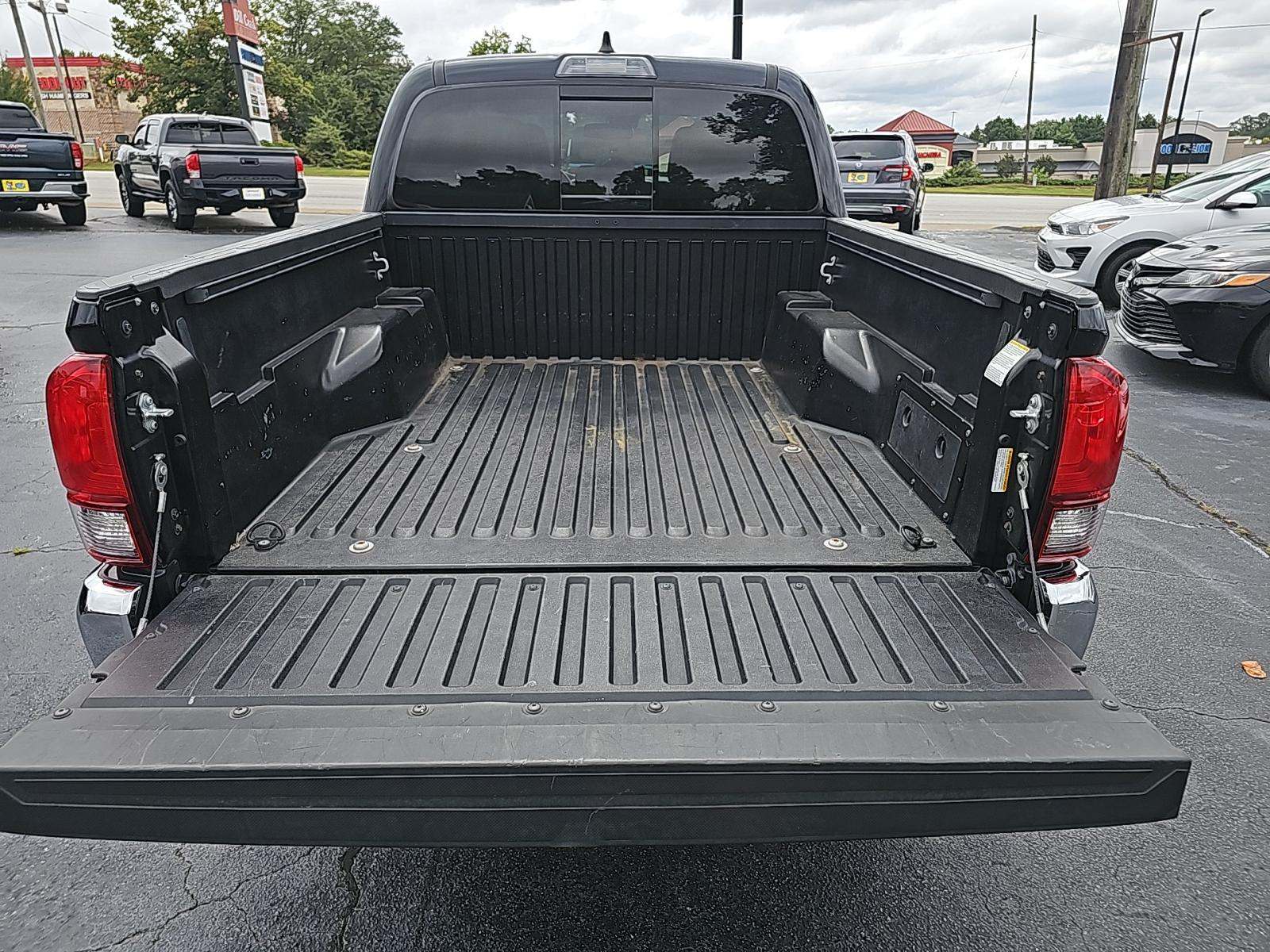 2021 Toyota Tacoma SR5 AWD