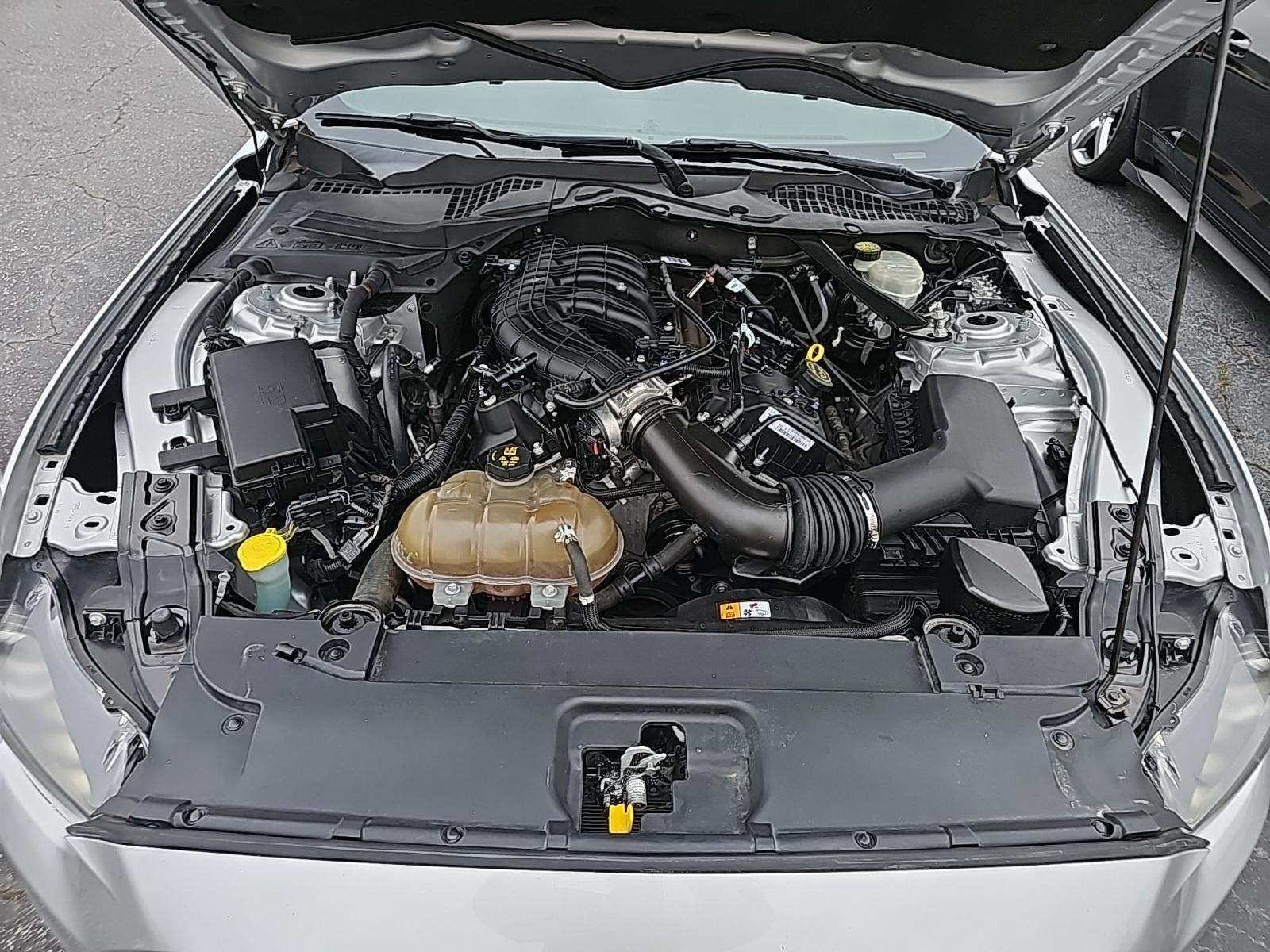 2015 Ford Mustang V6 RWD