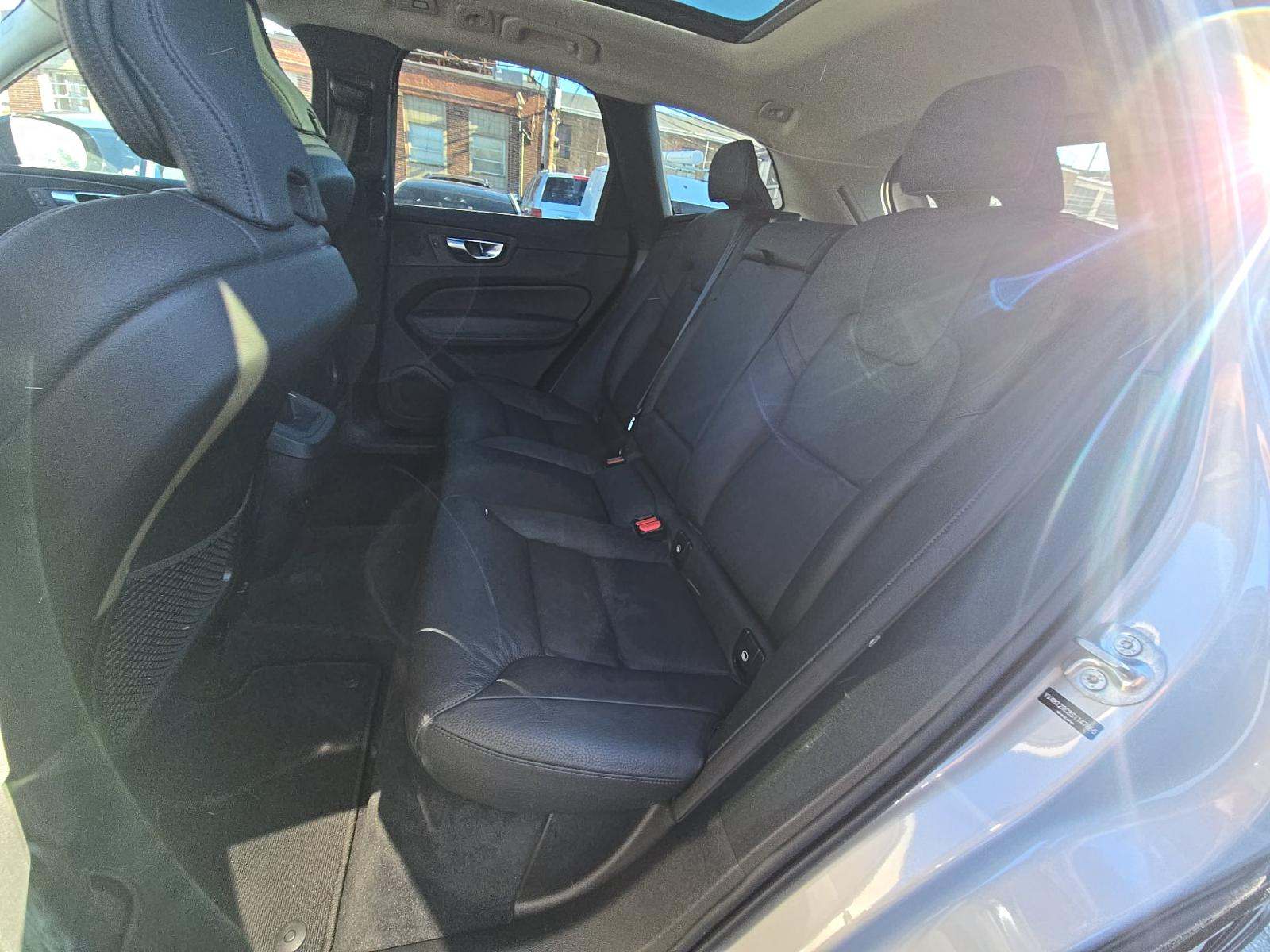 2025 Volvo XC60 B5 Plus AWD