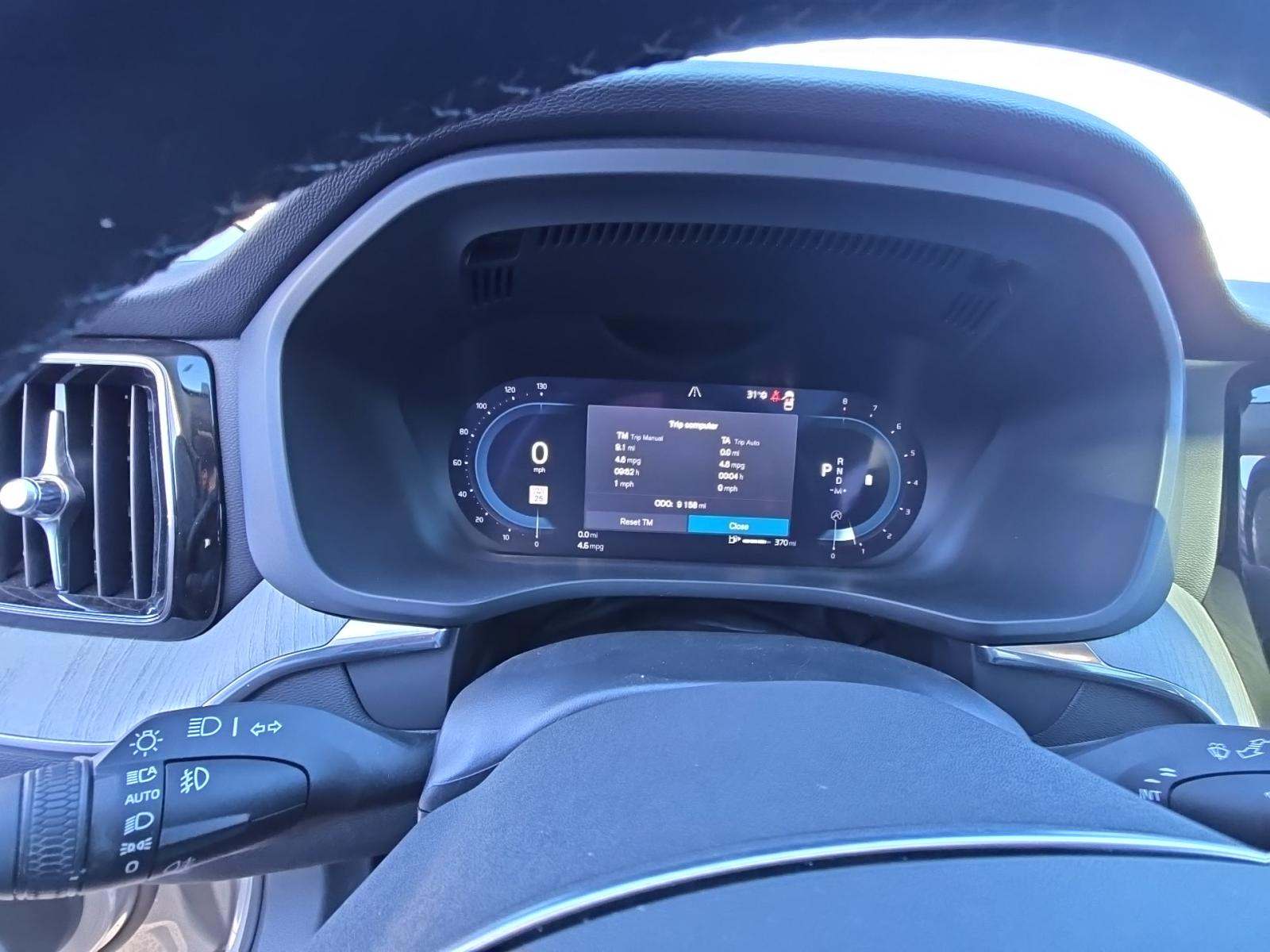 2025 Volvo XC60 B5 Plus AWD