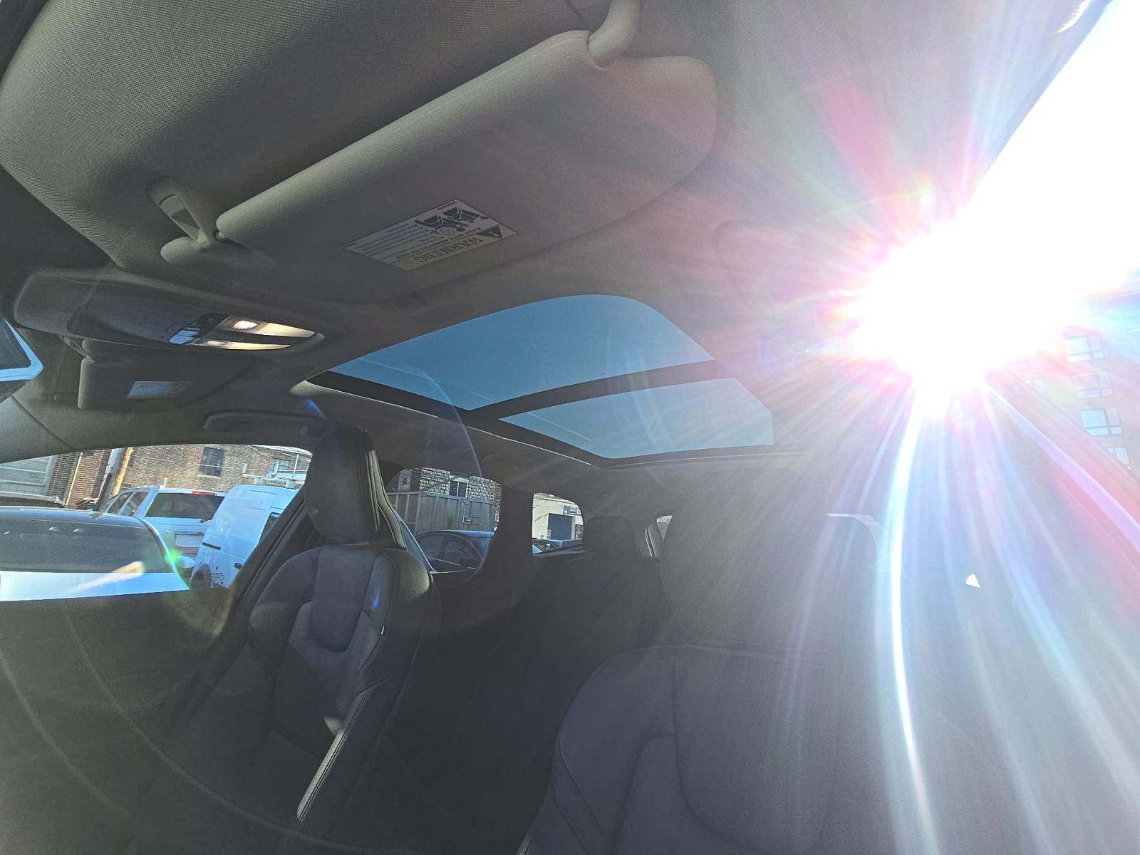 2025 Volvo XC60 B5 Plus AWD