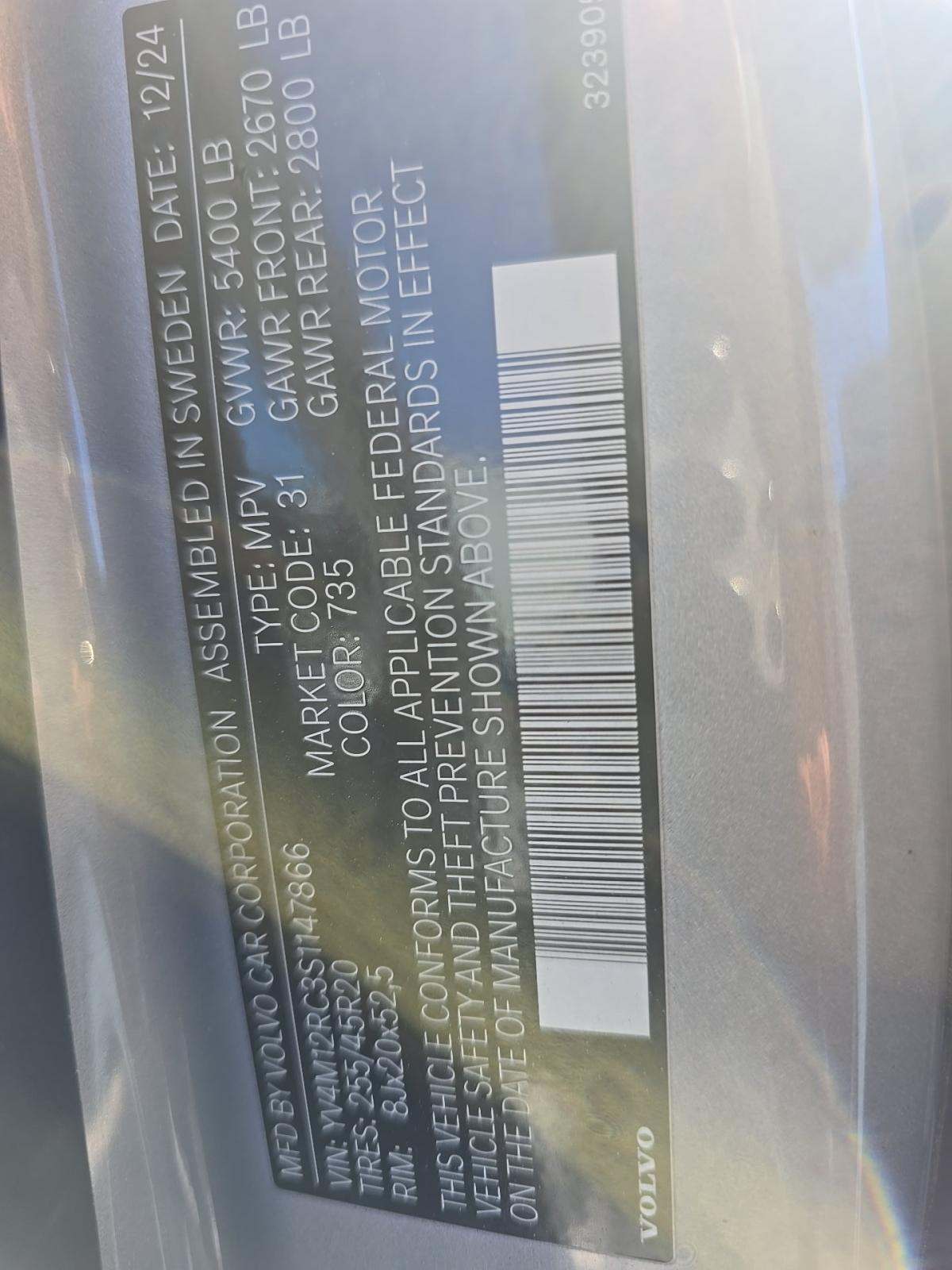 2025 Volvo XC60 B5 Plus AWD