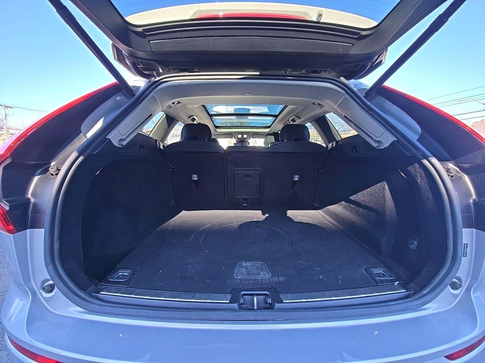 2025 Volvo XC60 B5 Plus AWD