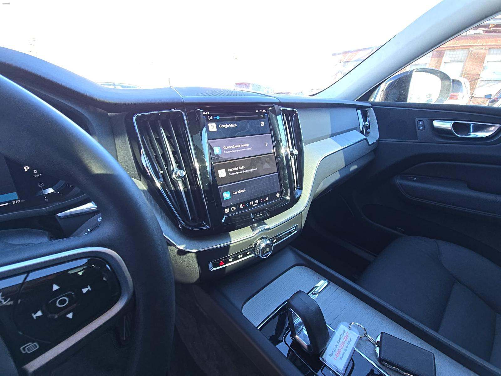 2025 Volvo XC60 B5 Plus AWD