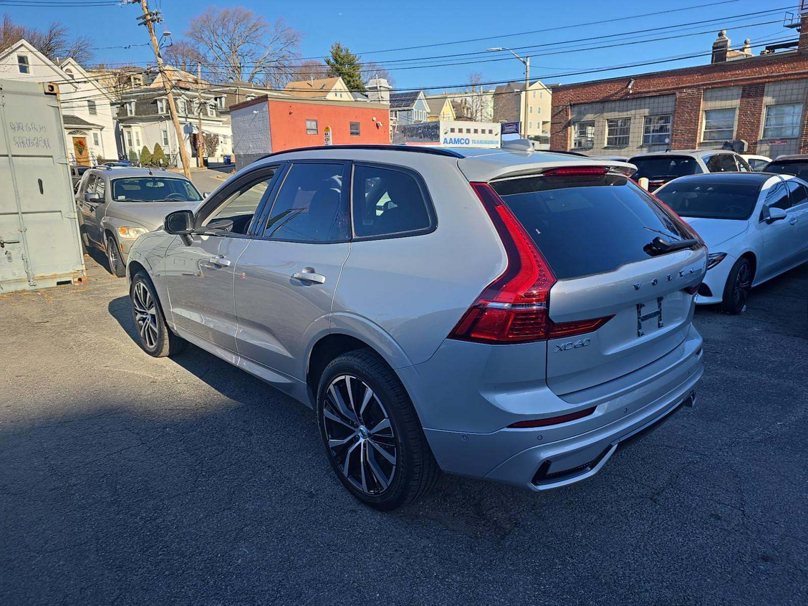 2025 Volvo XC60 B5 Plus AWD