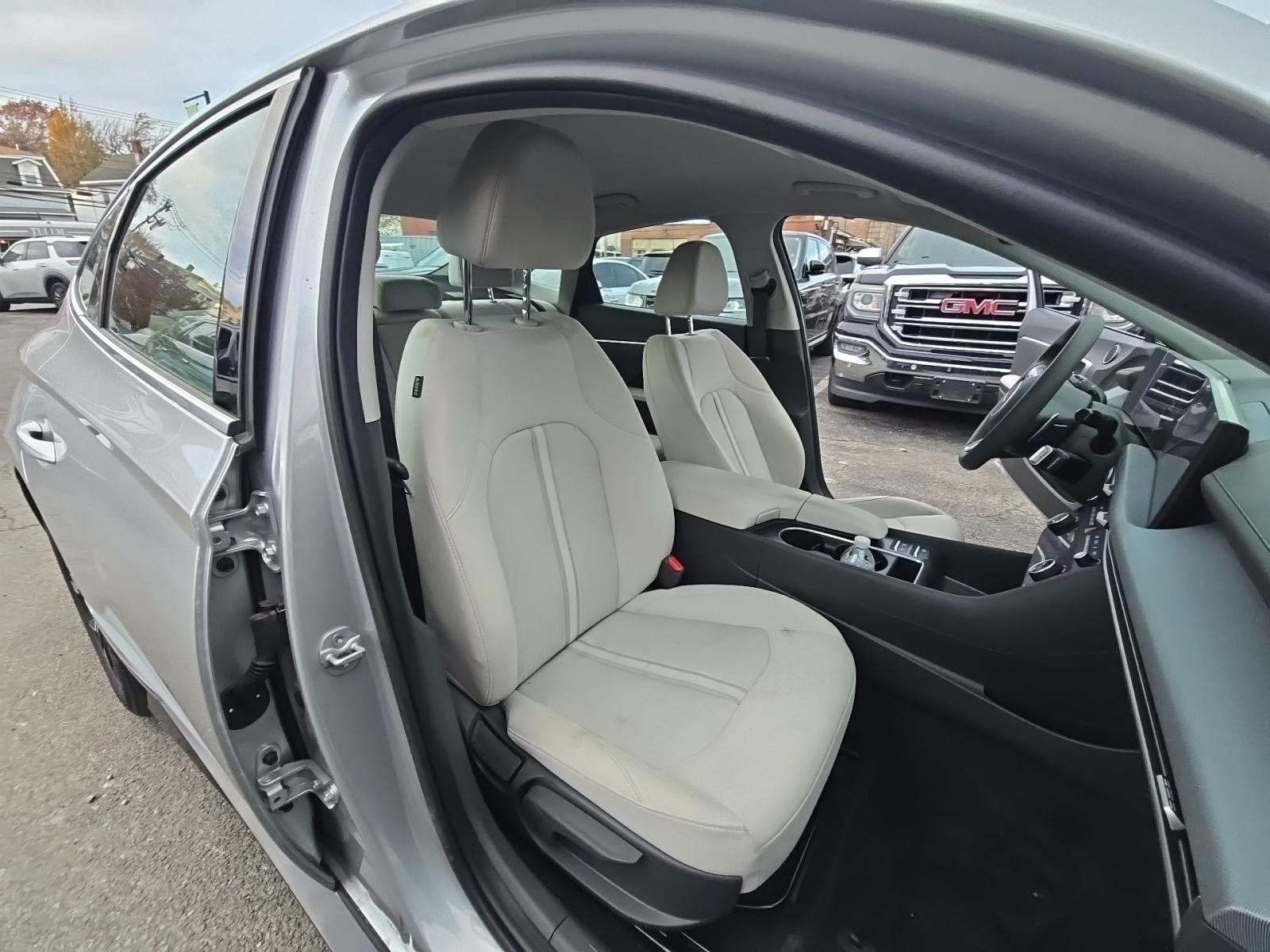 2025 Hyundai Sonata SEL FWD