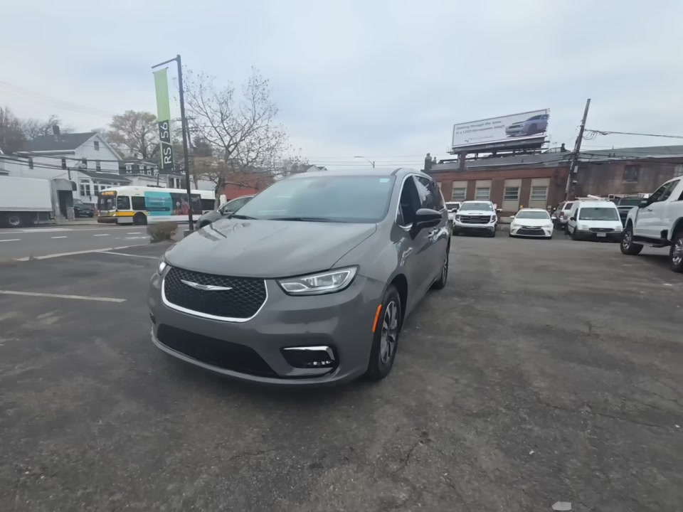 2025 Chrysler Pacifica Hybrid Select FWD
