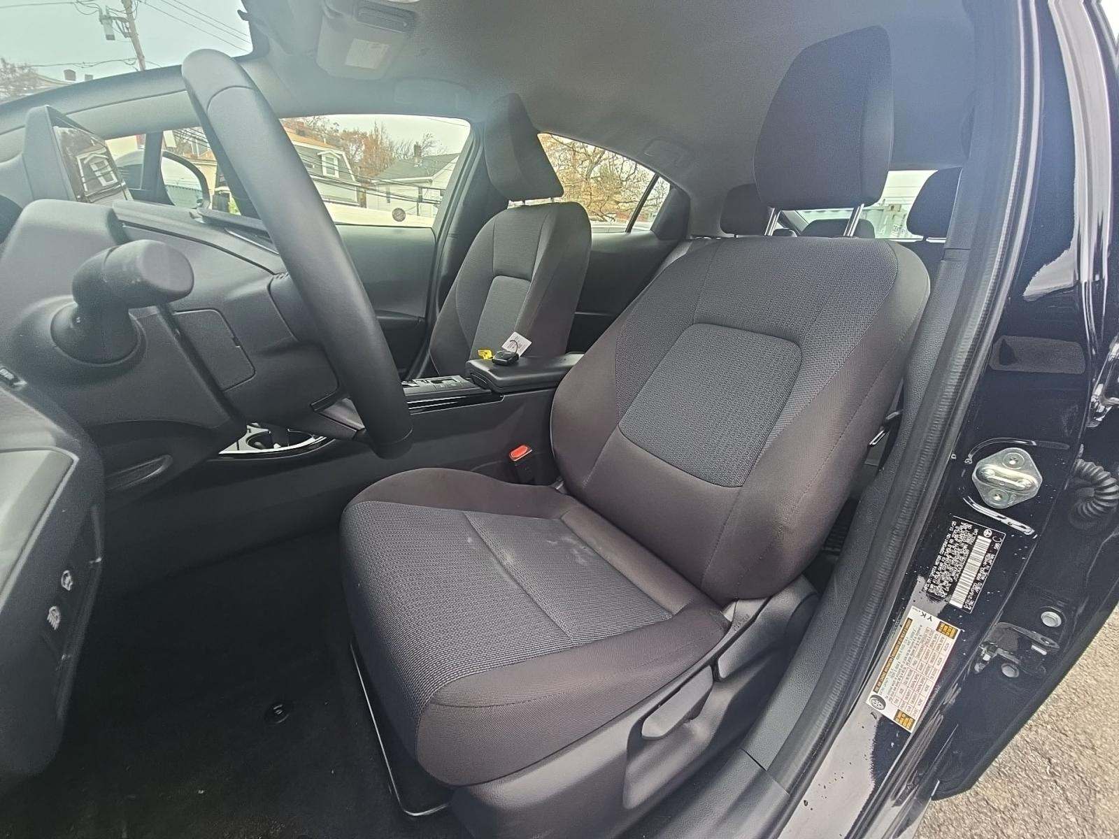 2025 Toyota Prius LE FWD