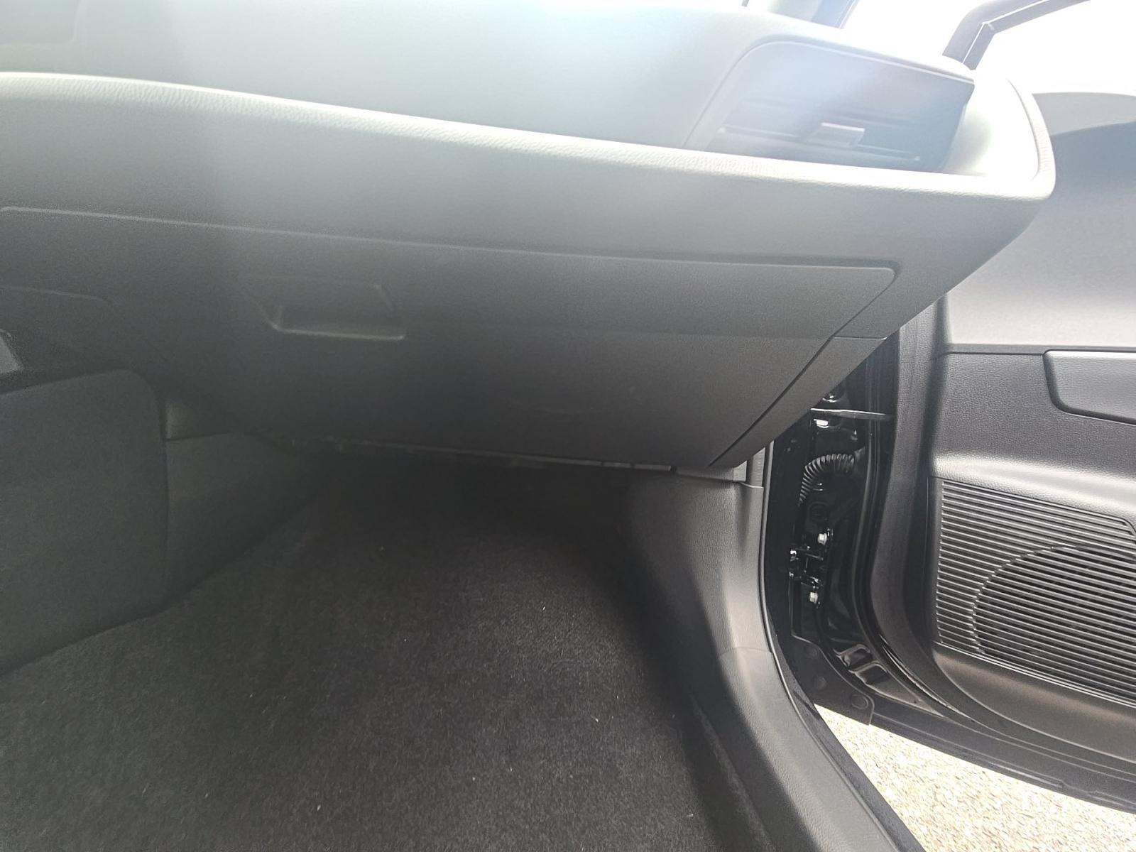 2025 Toyota Prius LE FWD