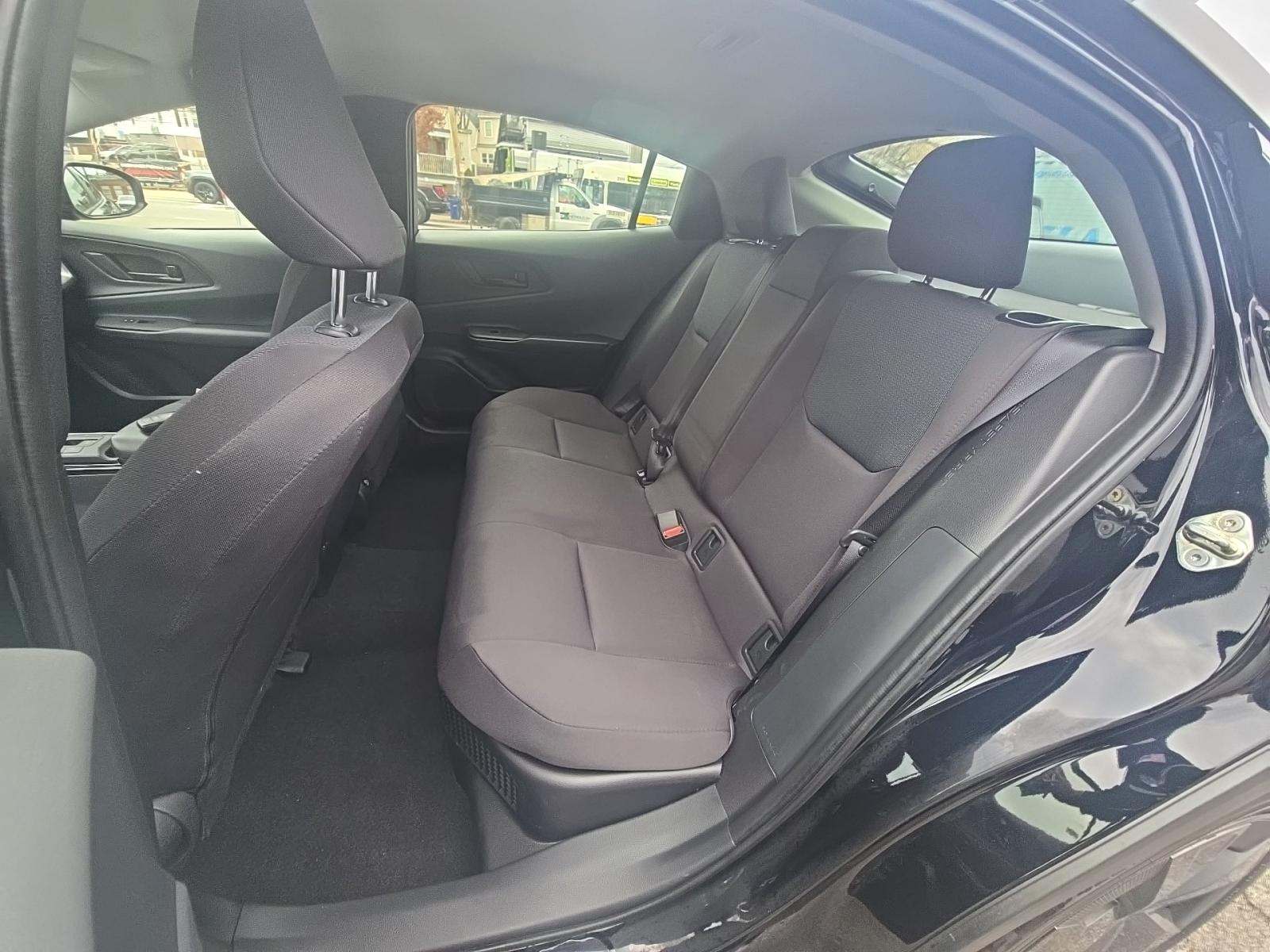 2025 Toyota Prius LE FWD