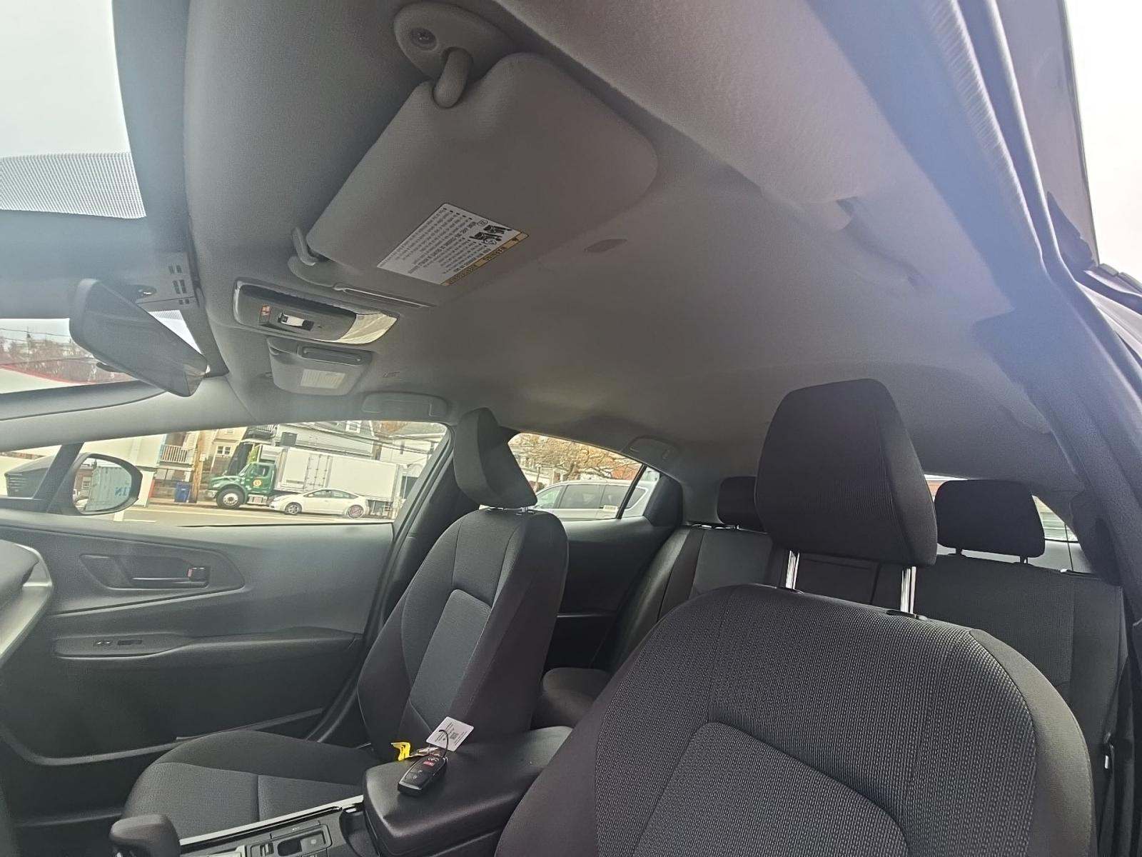 2025 Toyota Prius LE FWD