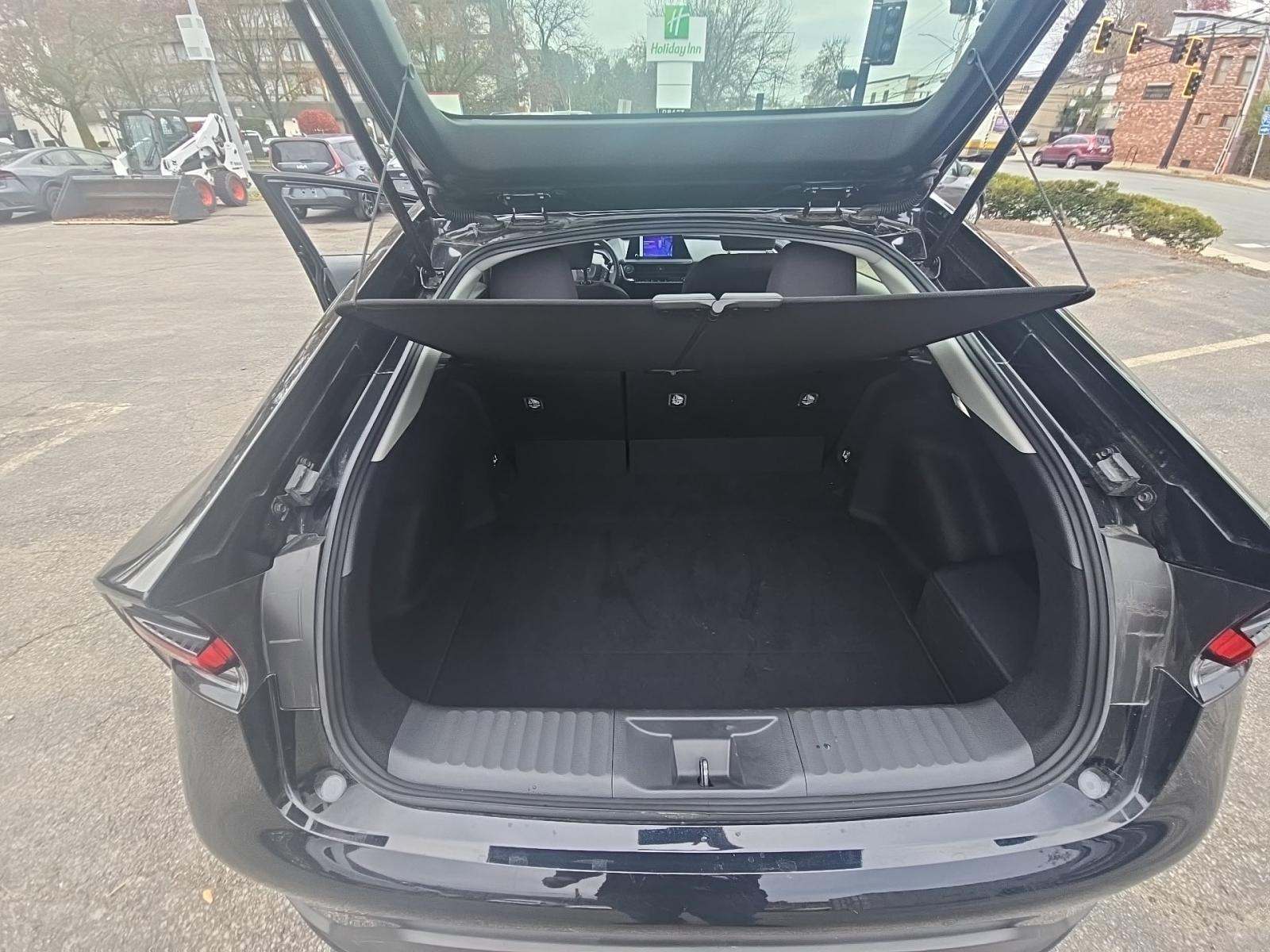 2025 Toyota Prius LE FWD