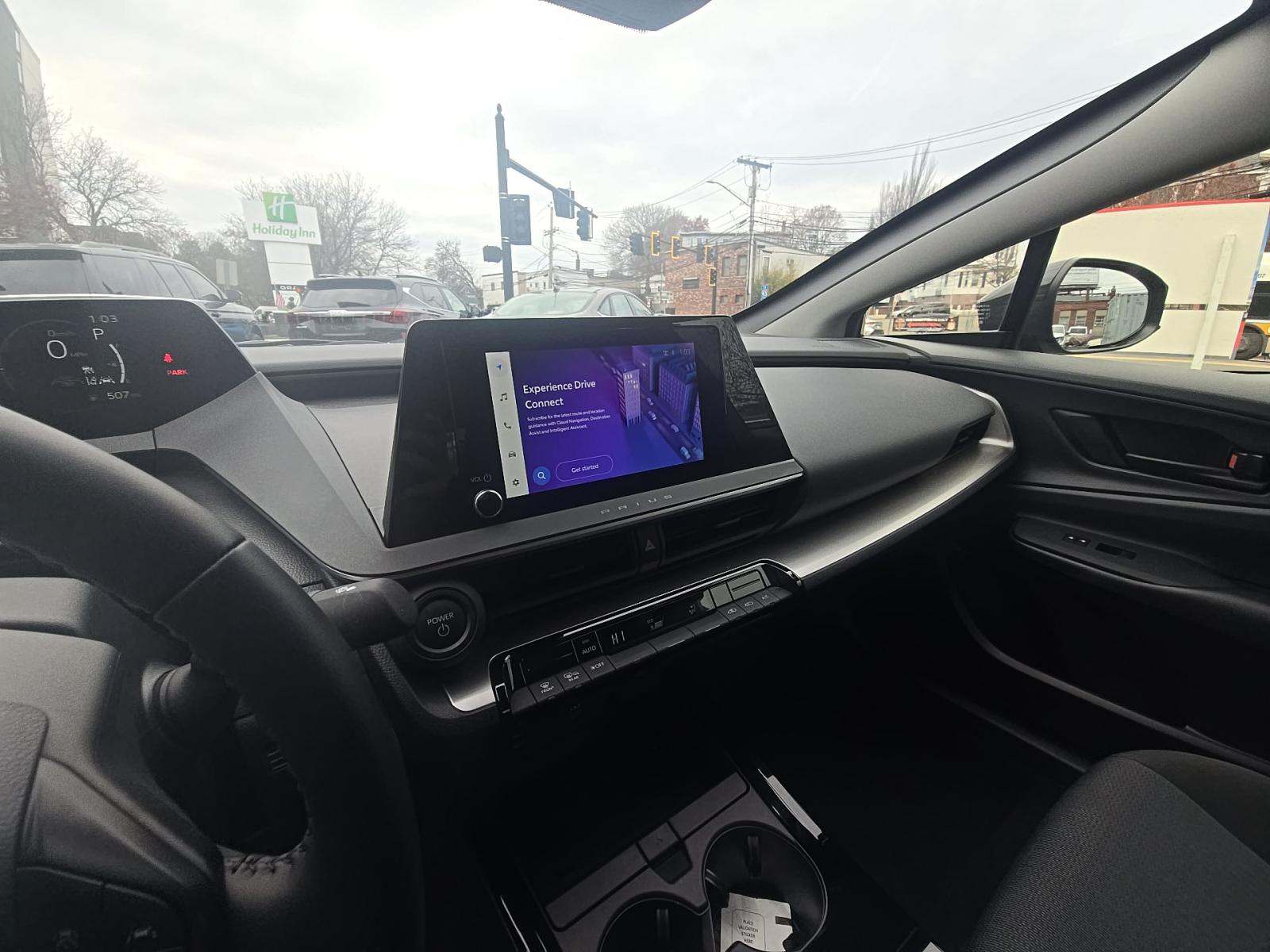 2025 Toyota Prius LE FWD