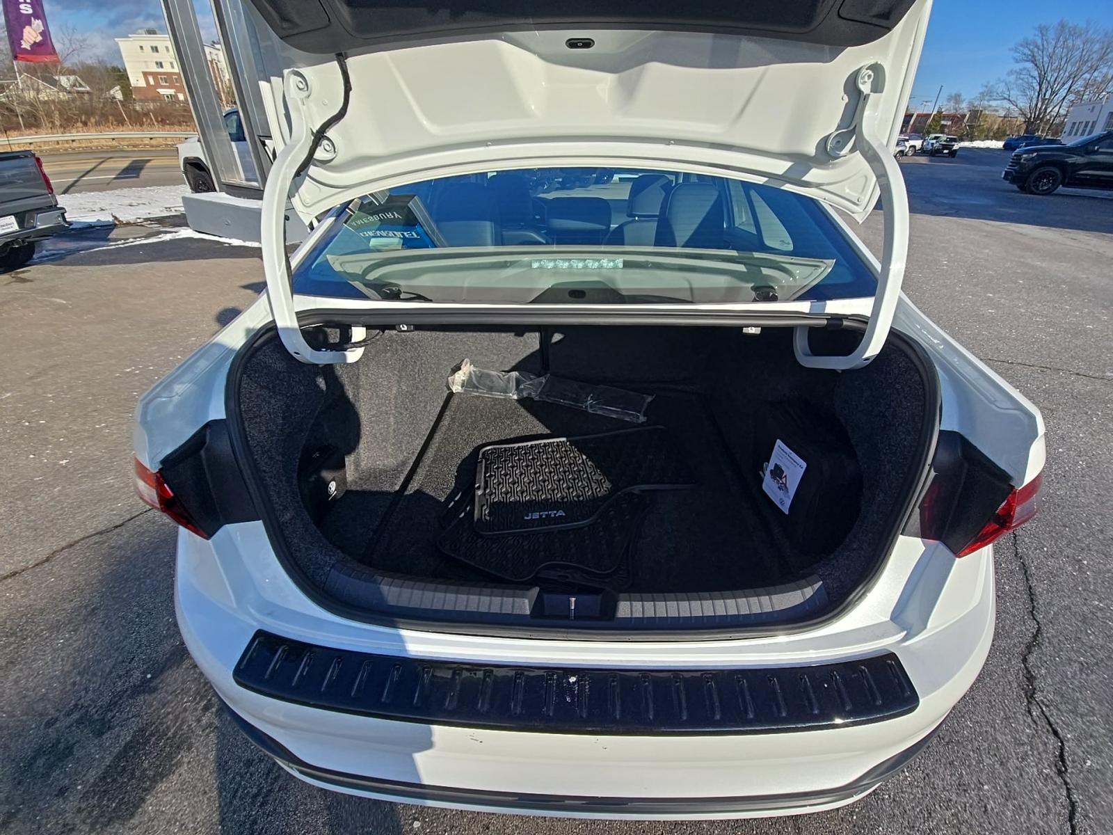 2023 Volkswagen Jetta 1.5T SEL FWD