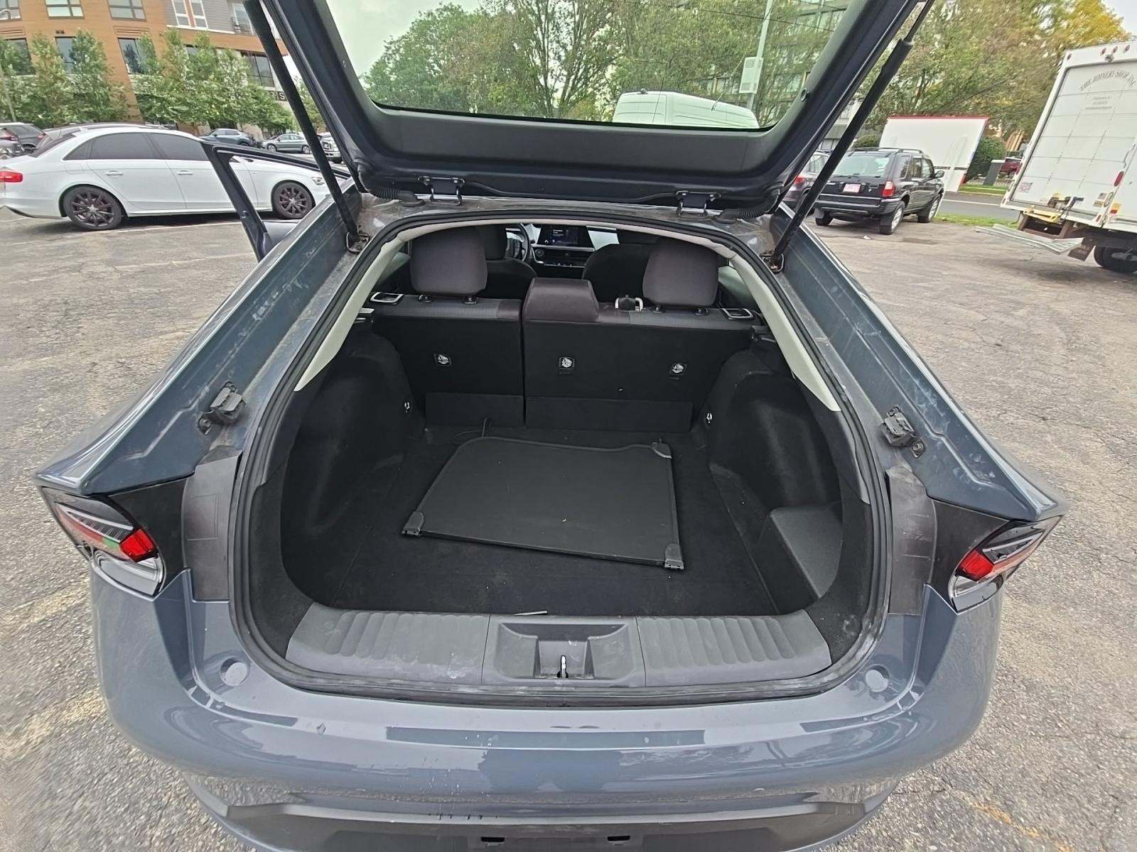 2024 Toyota Prius LE FWD