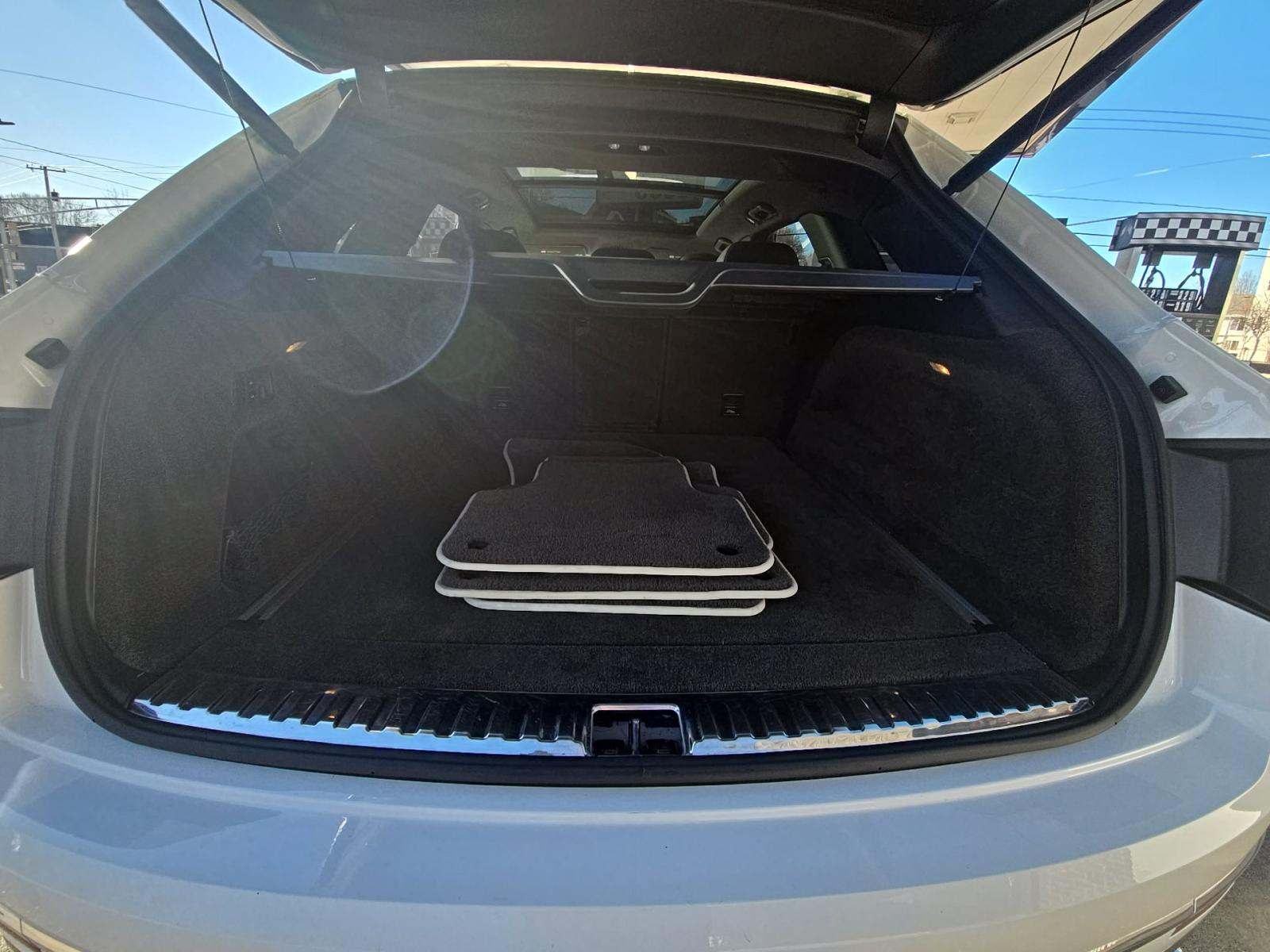 2019 Bentley Bentayga V8 AWD