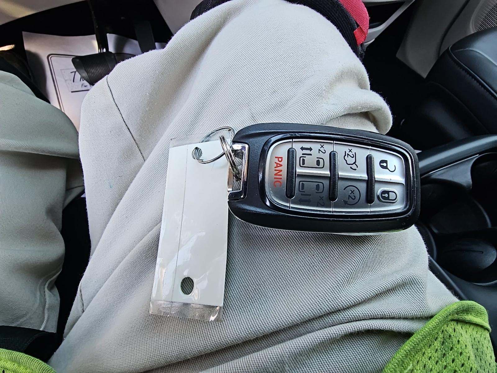 2023 Chrysler Pacifica Touring L FWD