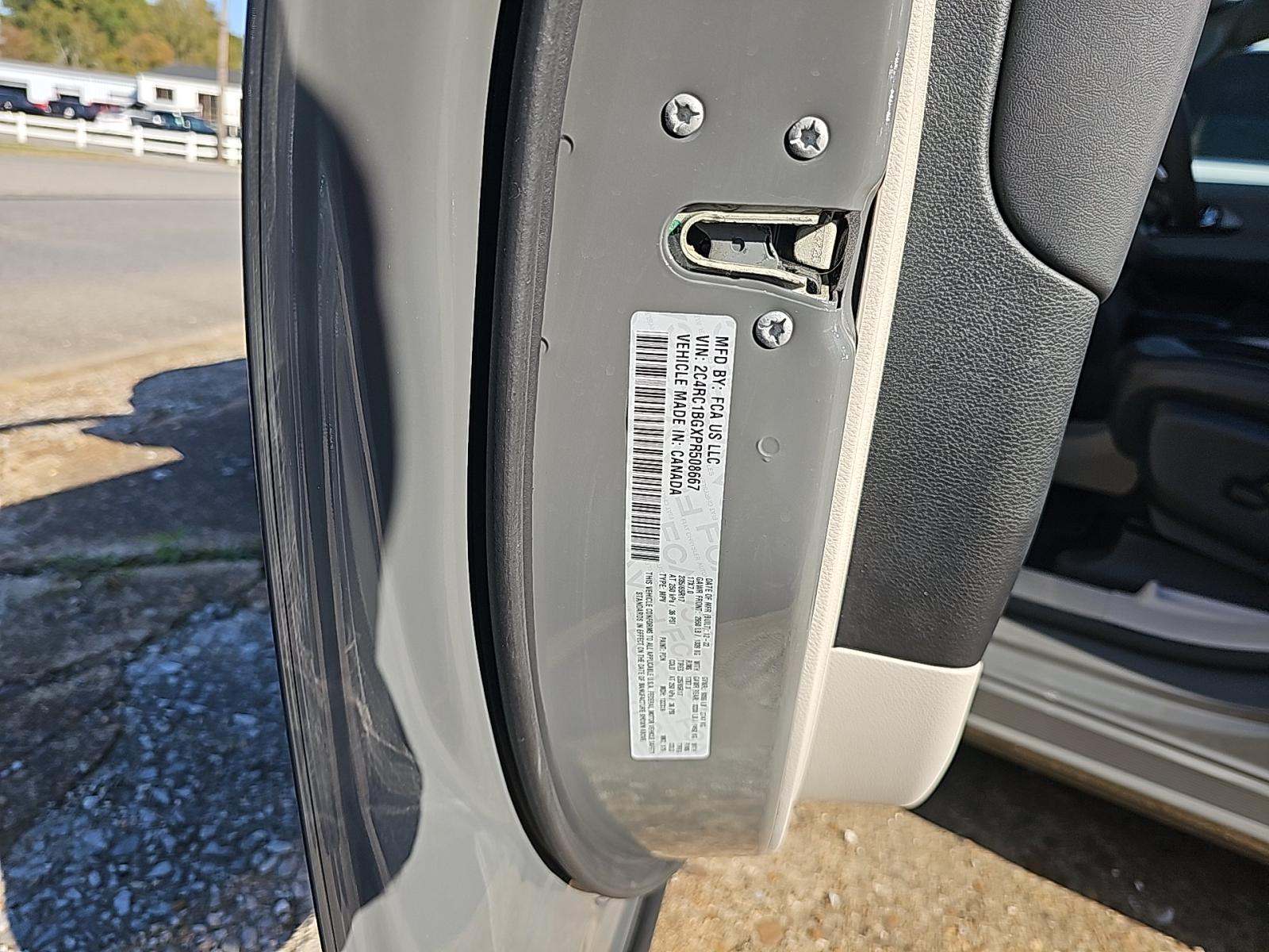 2023 Chrysler Pacifica Touring L FWD