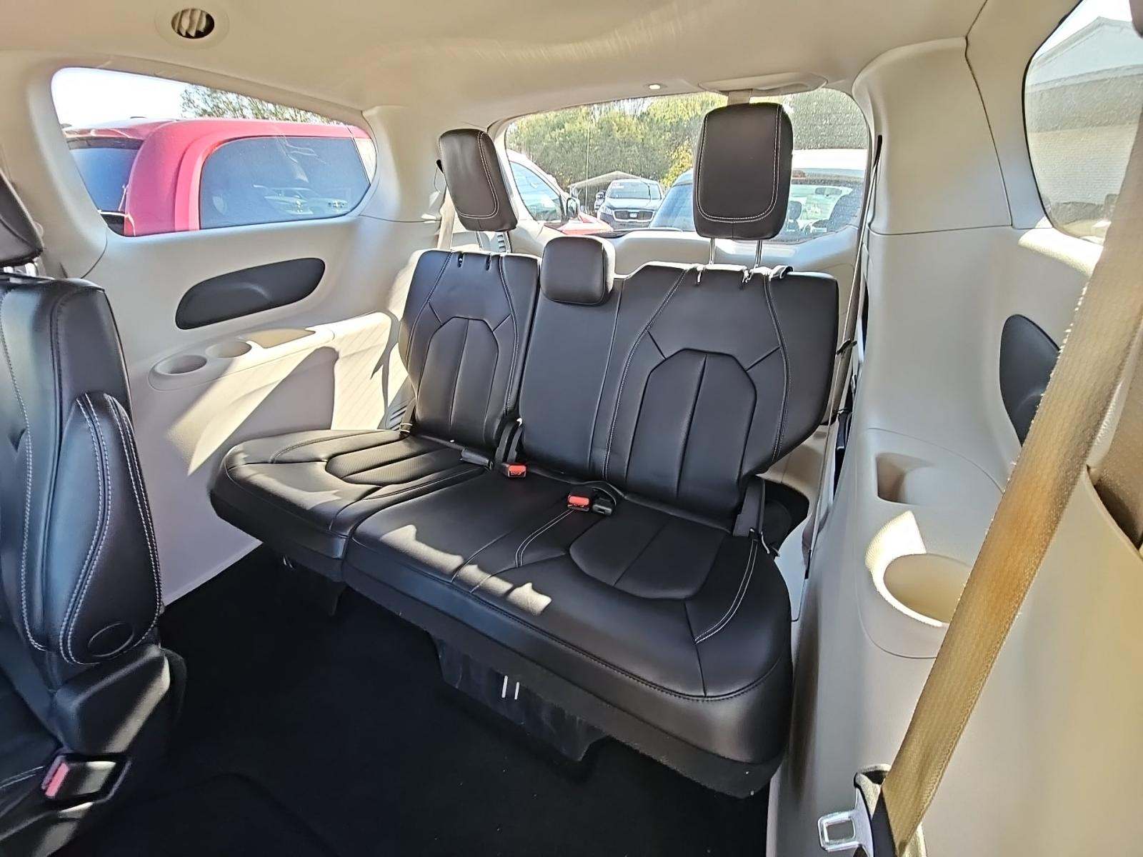 2023 Chrysler Pacifica Touring L FWD