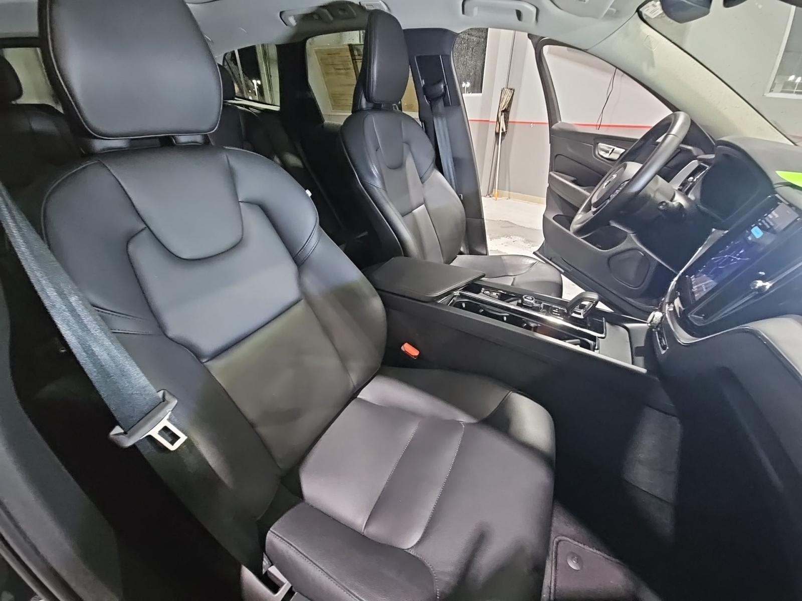 2024 Volvo XC60 Recharge T8 Core AWD