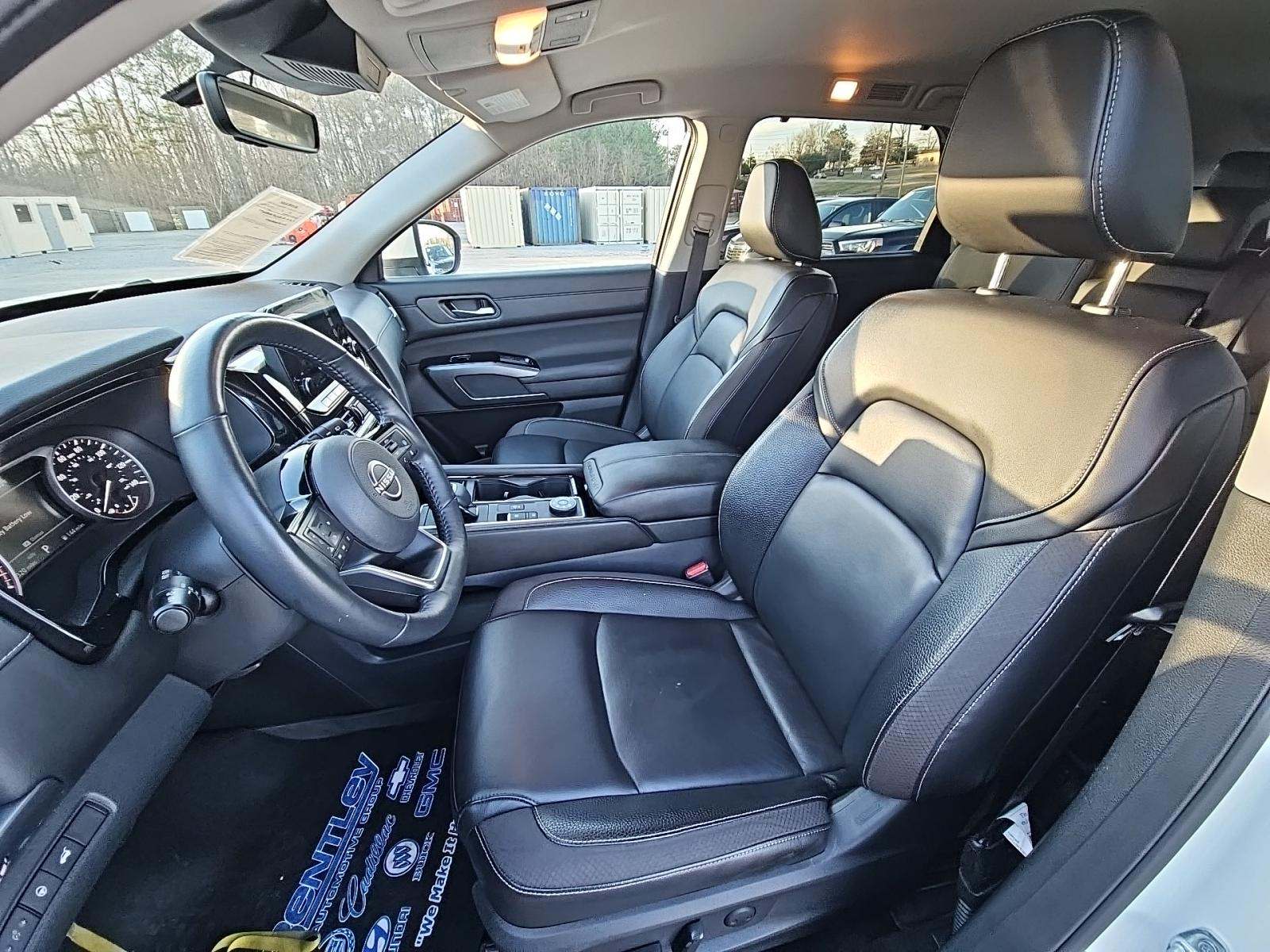 2023 Nissan Pathfinder SL AWD