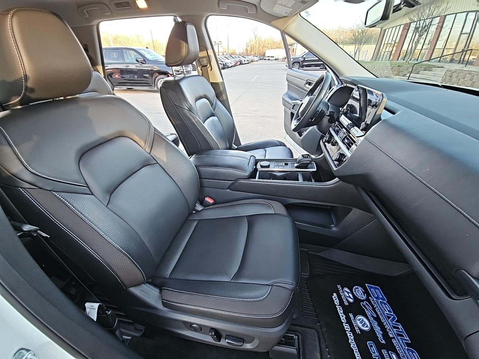 2023 Nissan Pathfinder SL AWD