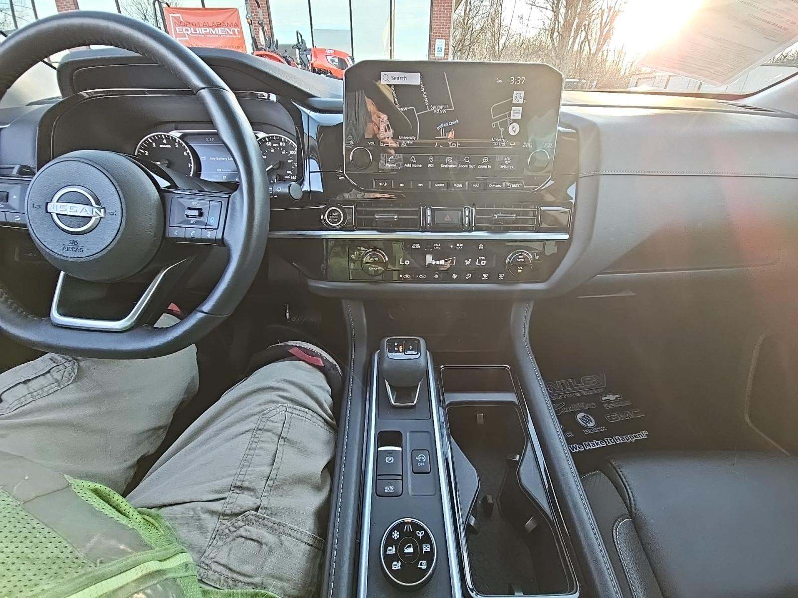 2023 Nissan Pathfinder SL AWD