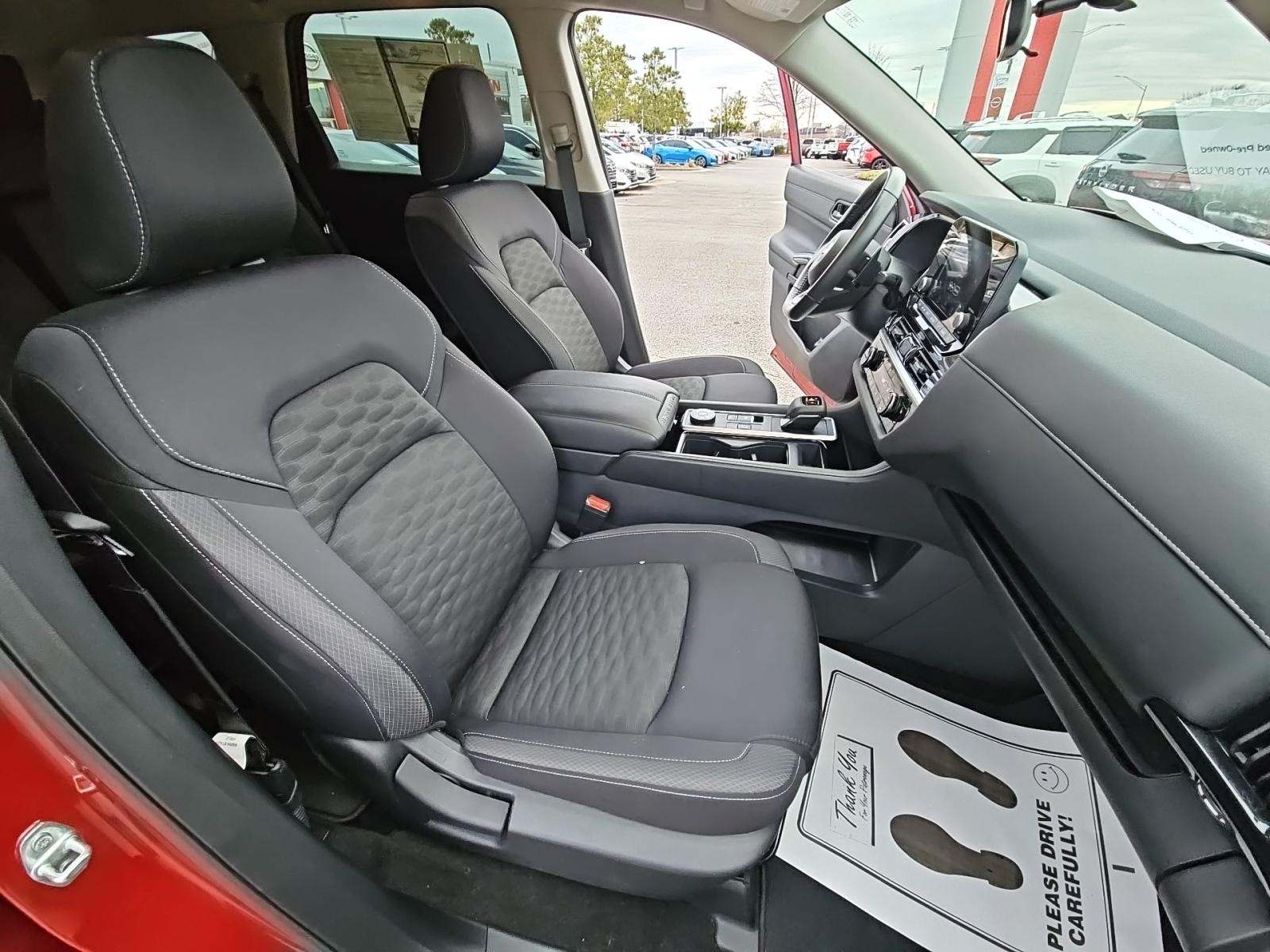 2024 Nissan Pathfinder SV AWD