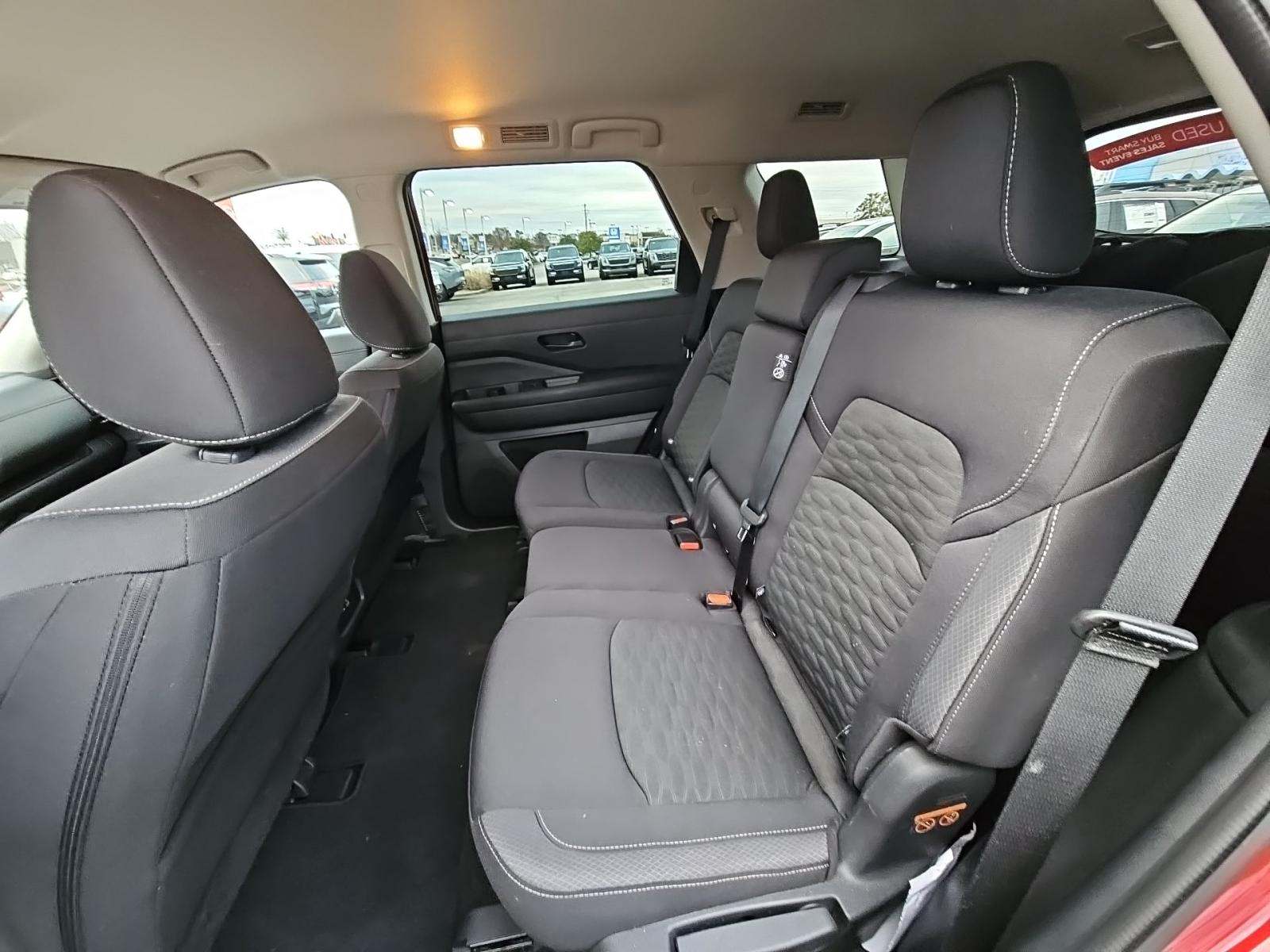 2024 Nissan Pathfinder SV AWD