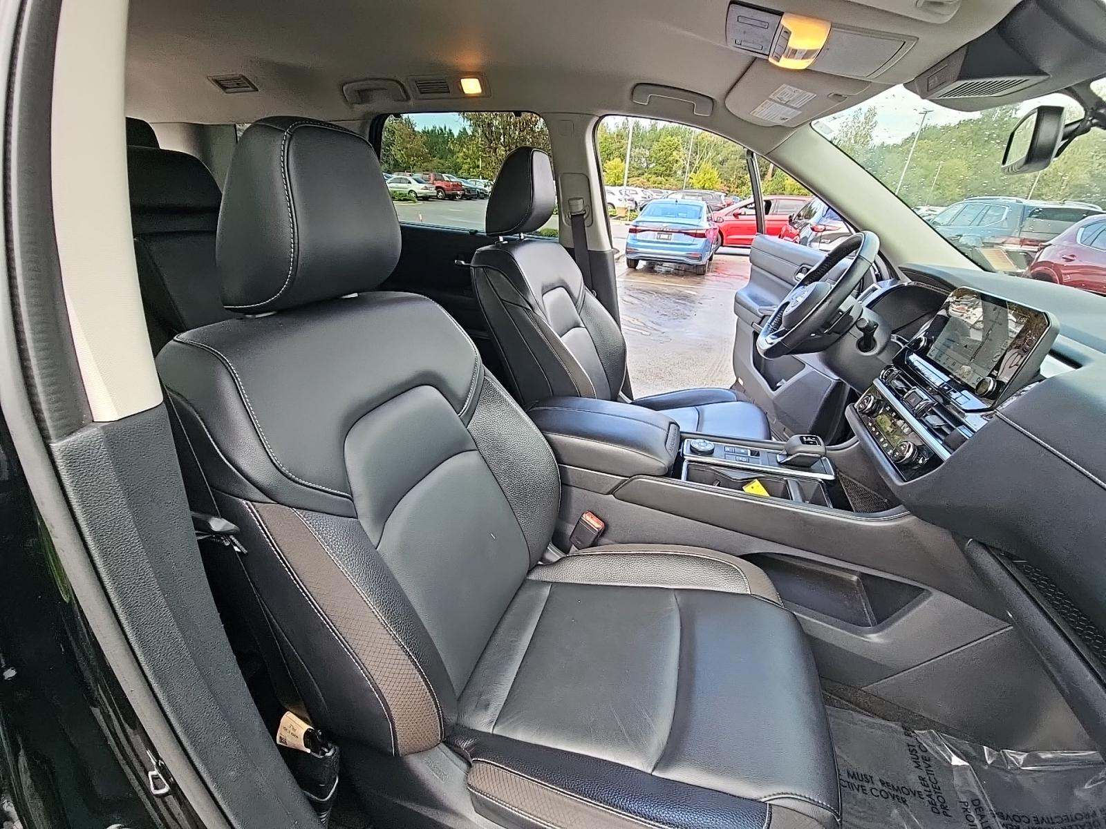 2022 Nissan Pathfinder SL AWD