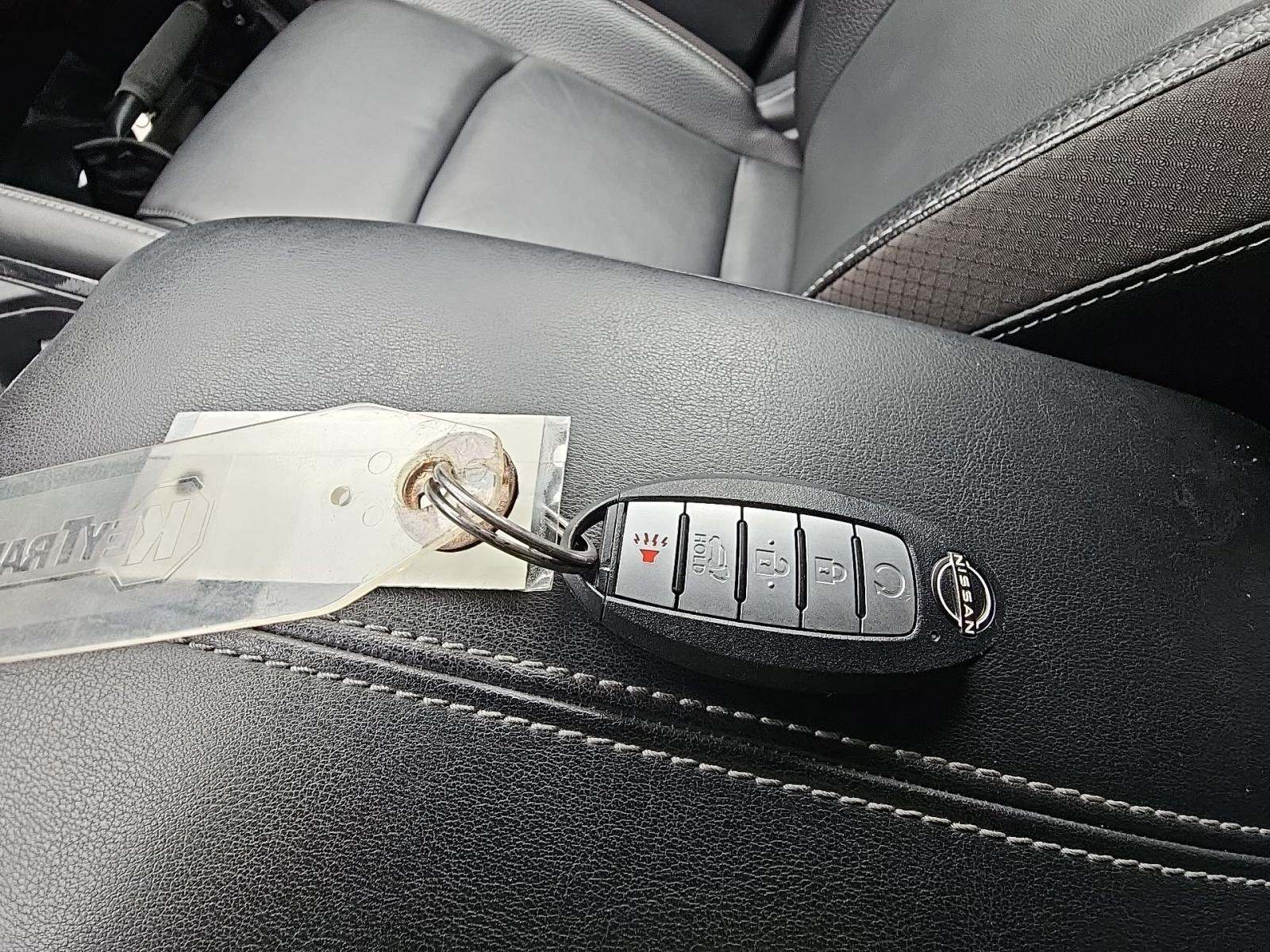 2022 Nissan Pathfinder SL AWD