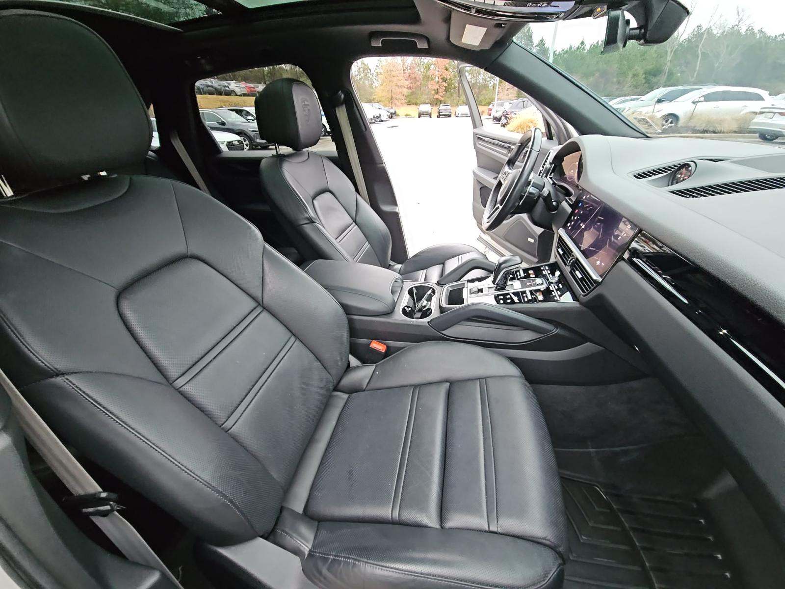 2023 Porsche Cayenne Platinum Edition AWD