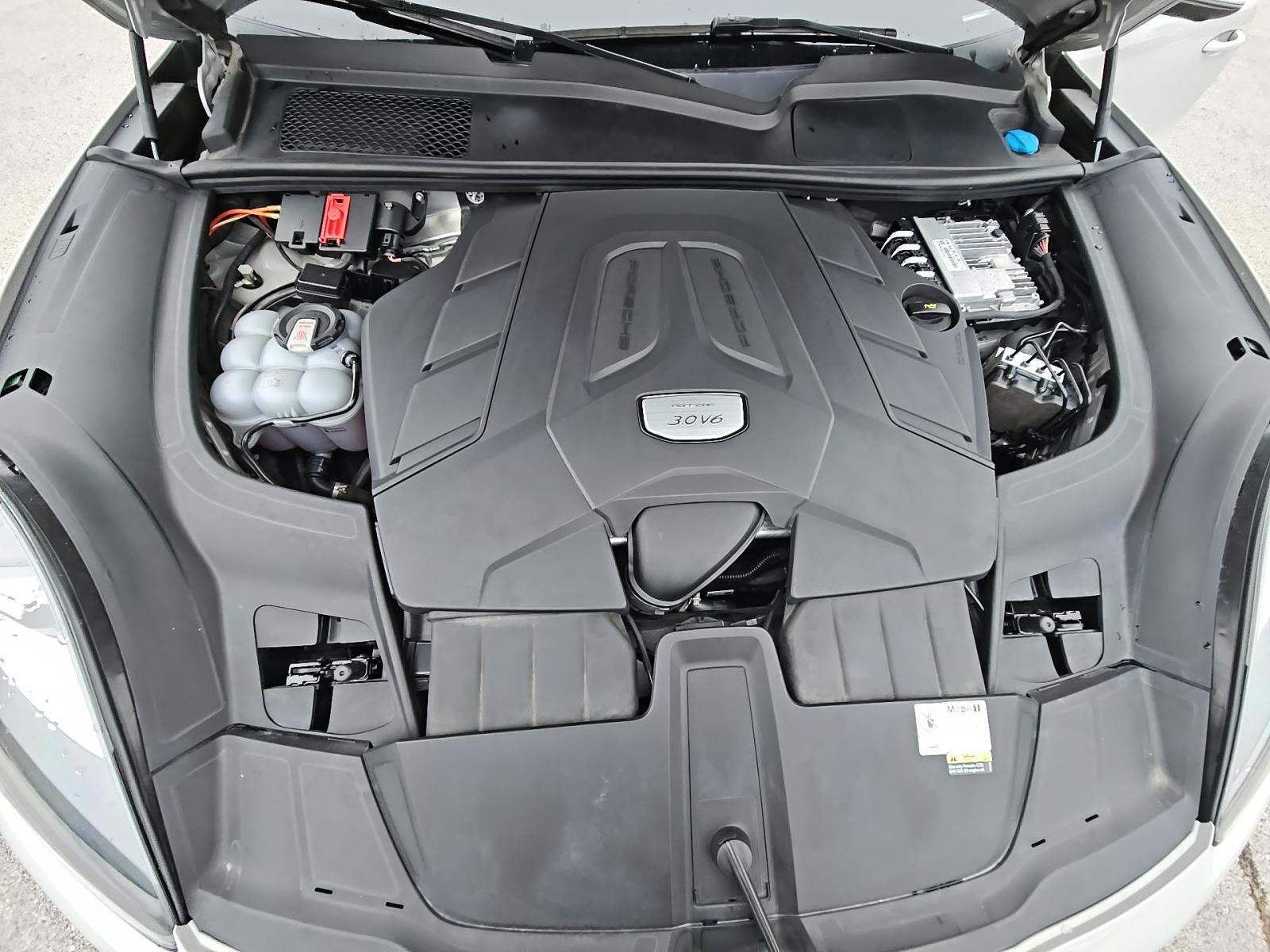 2023 Porsche Cayenne Platinum Edition AWD