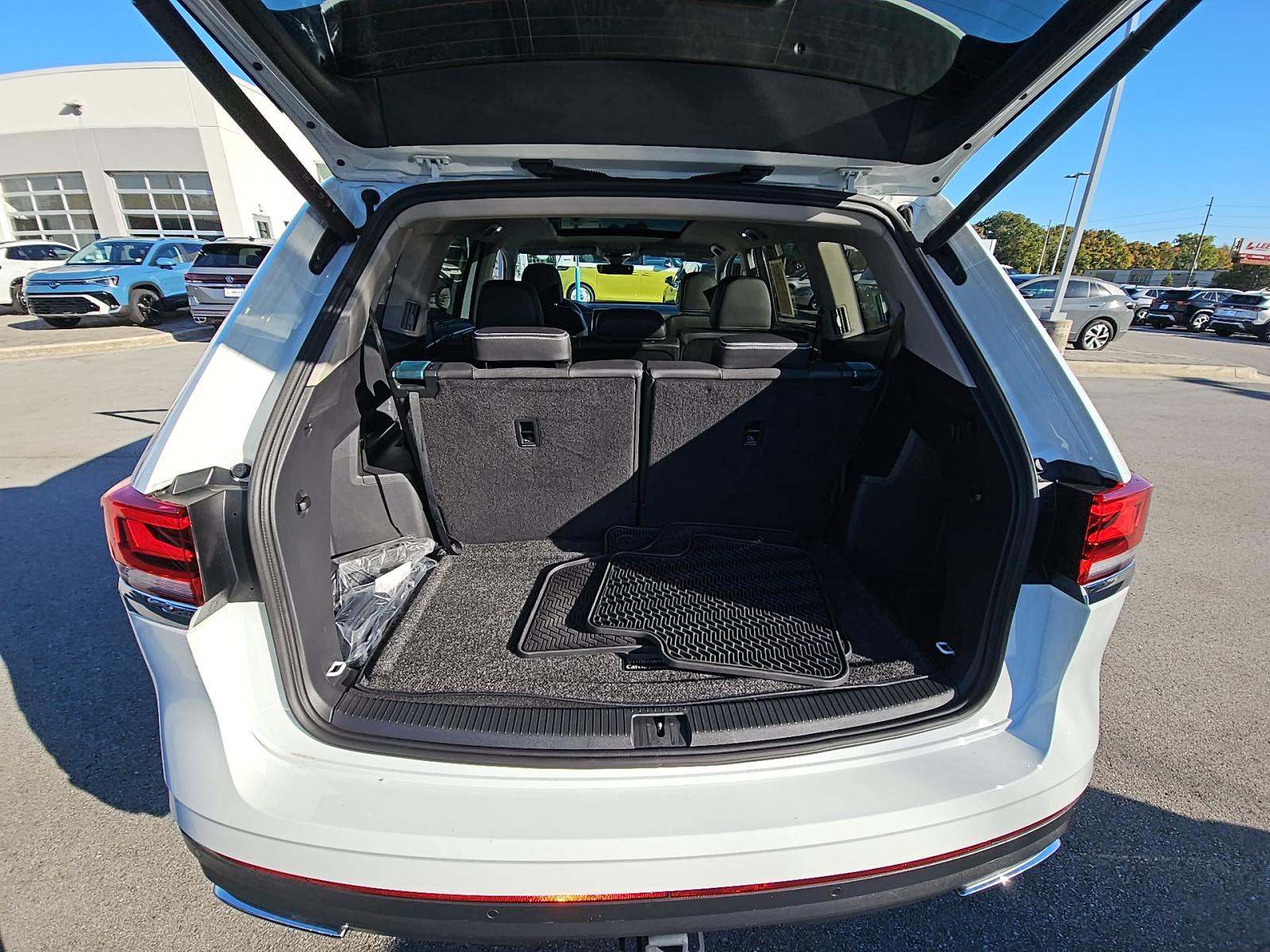 2025 Volkswagen Atlas 2.0T SE FWD