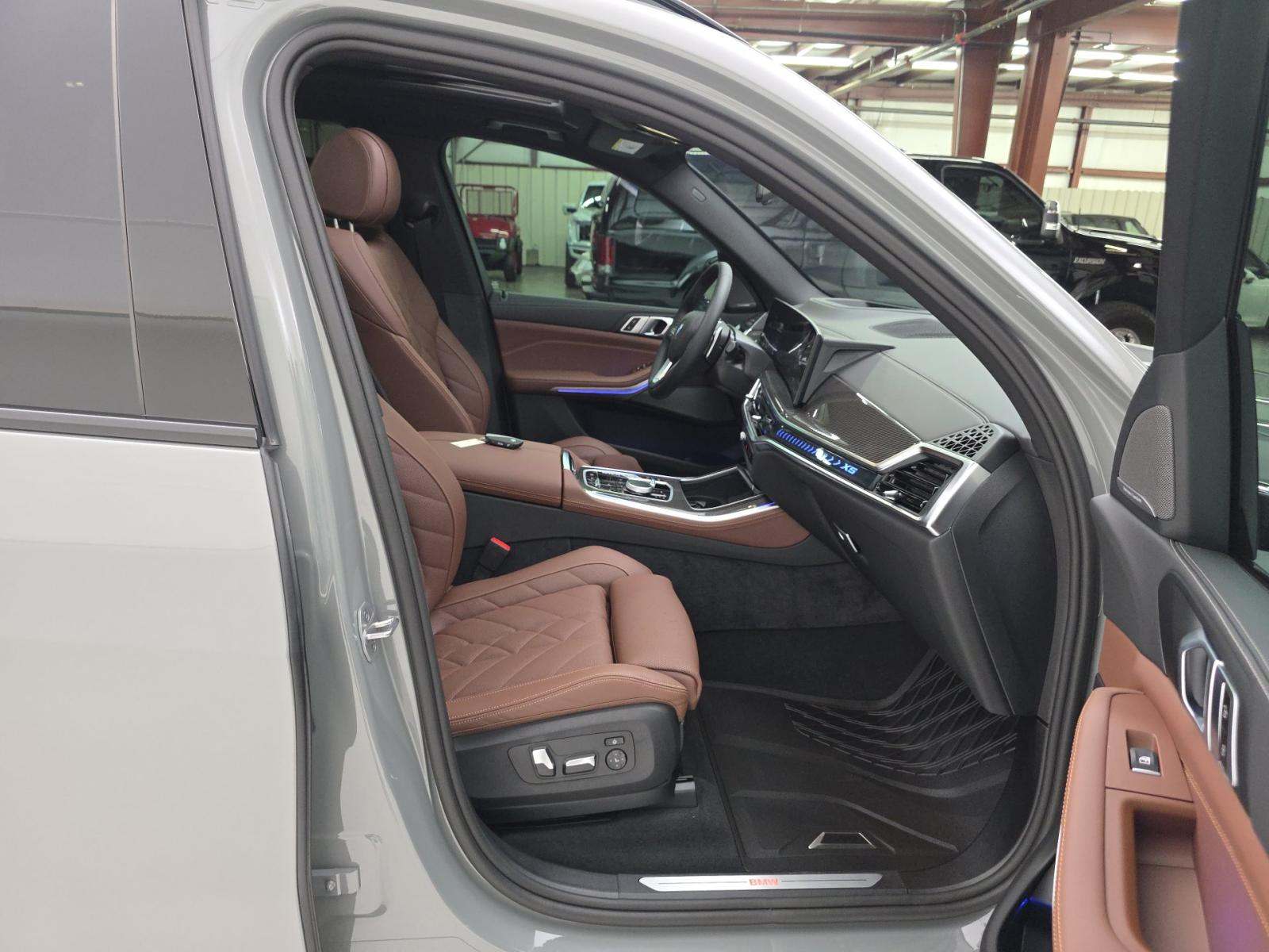 2025 BMW X5 xDrive40i AWD
