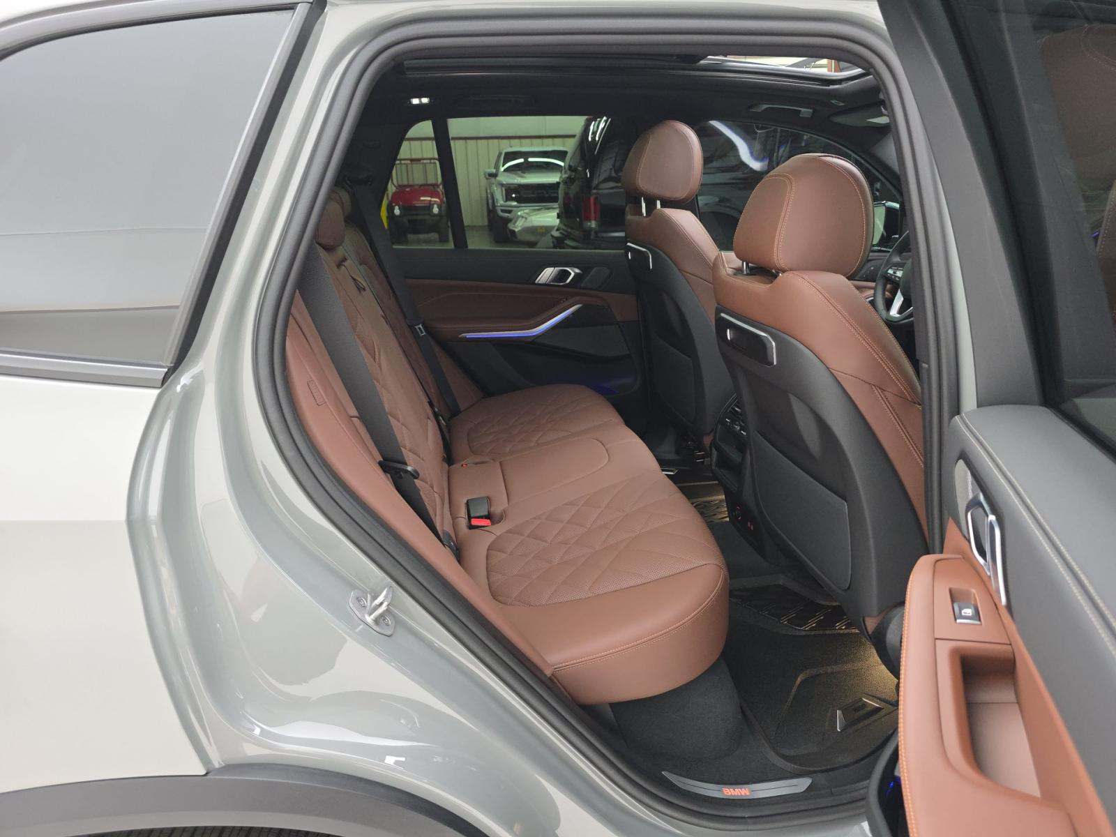 2025 BMW X5 xDrive40i AWD