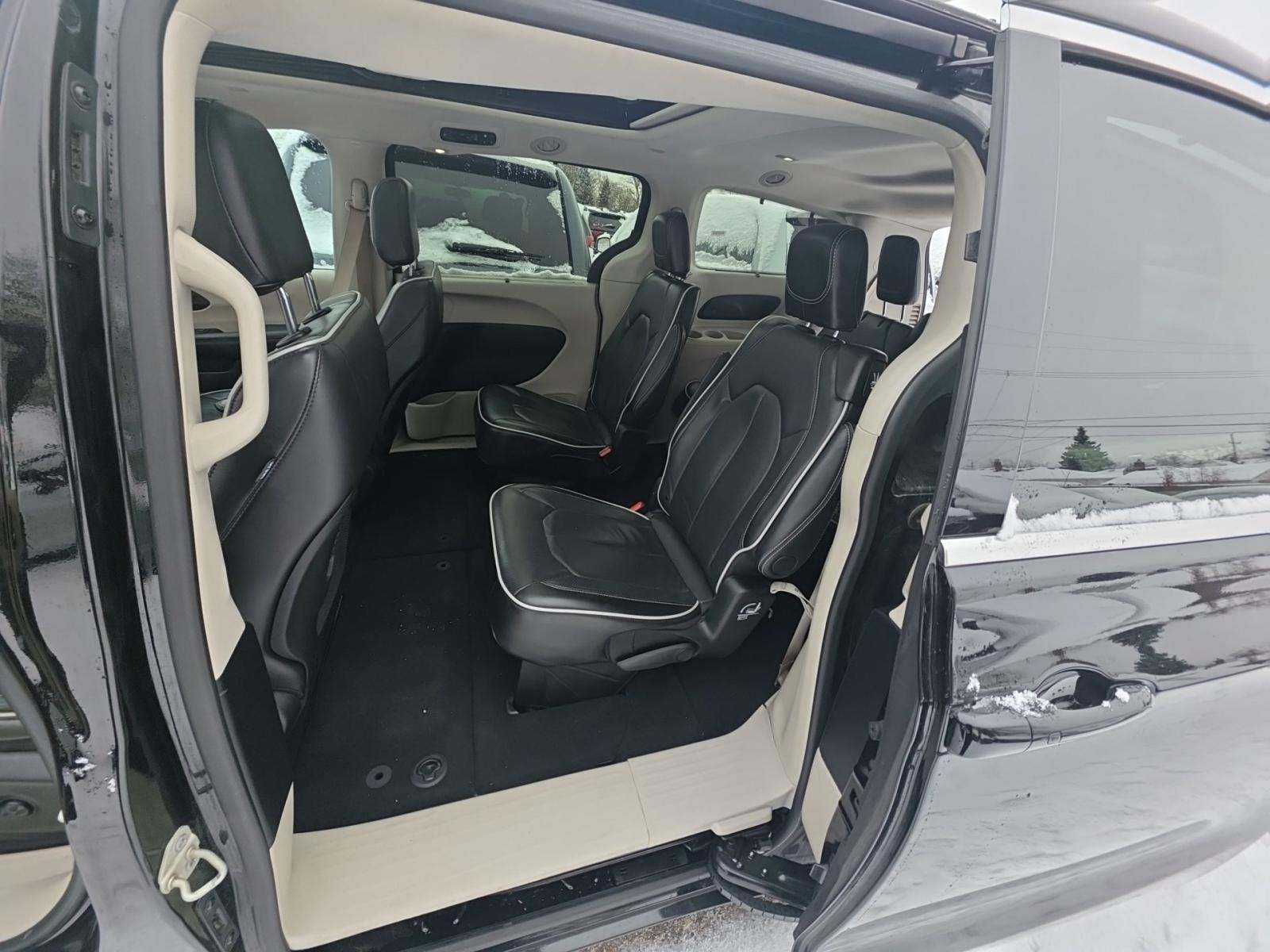 2024 Chrysler Pacifica Limited FWD