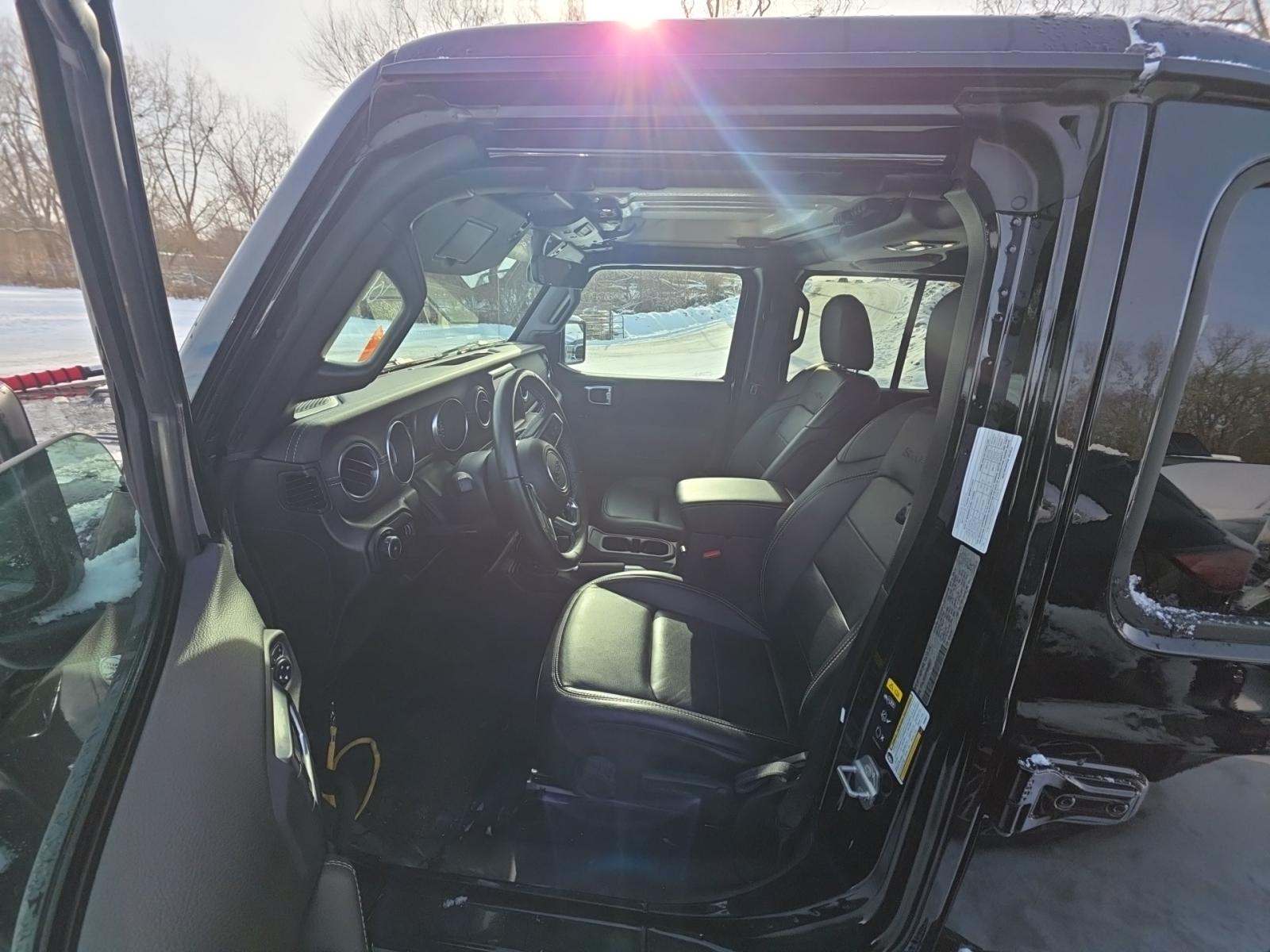 2023 Jeep Wrangler Sahara AWD