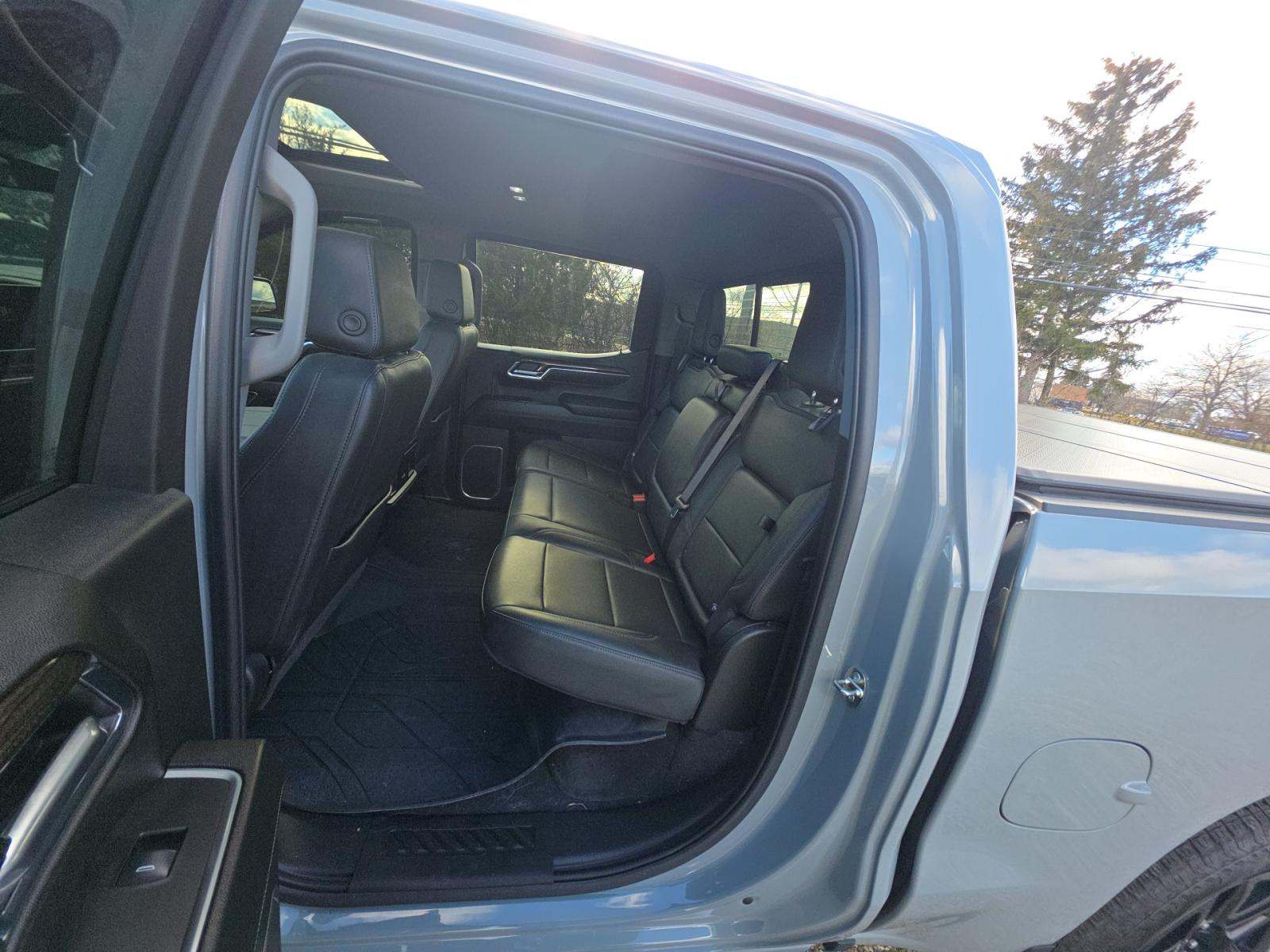 2024 Chevrolet Silverado 1500 RST AWD