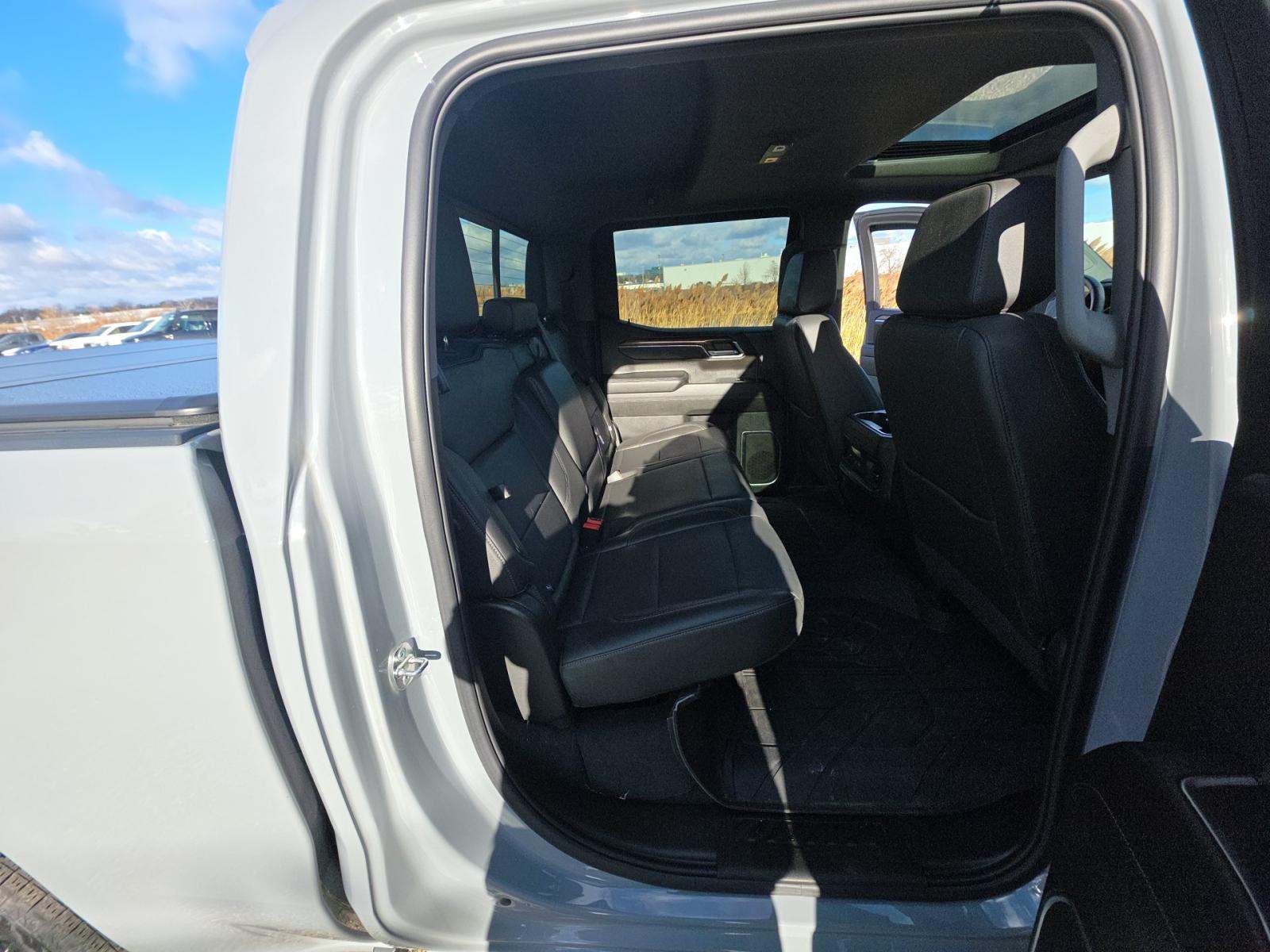 2024 Chevrolet Silverado 1500 RST AWD