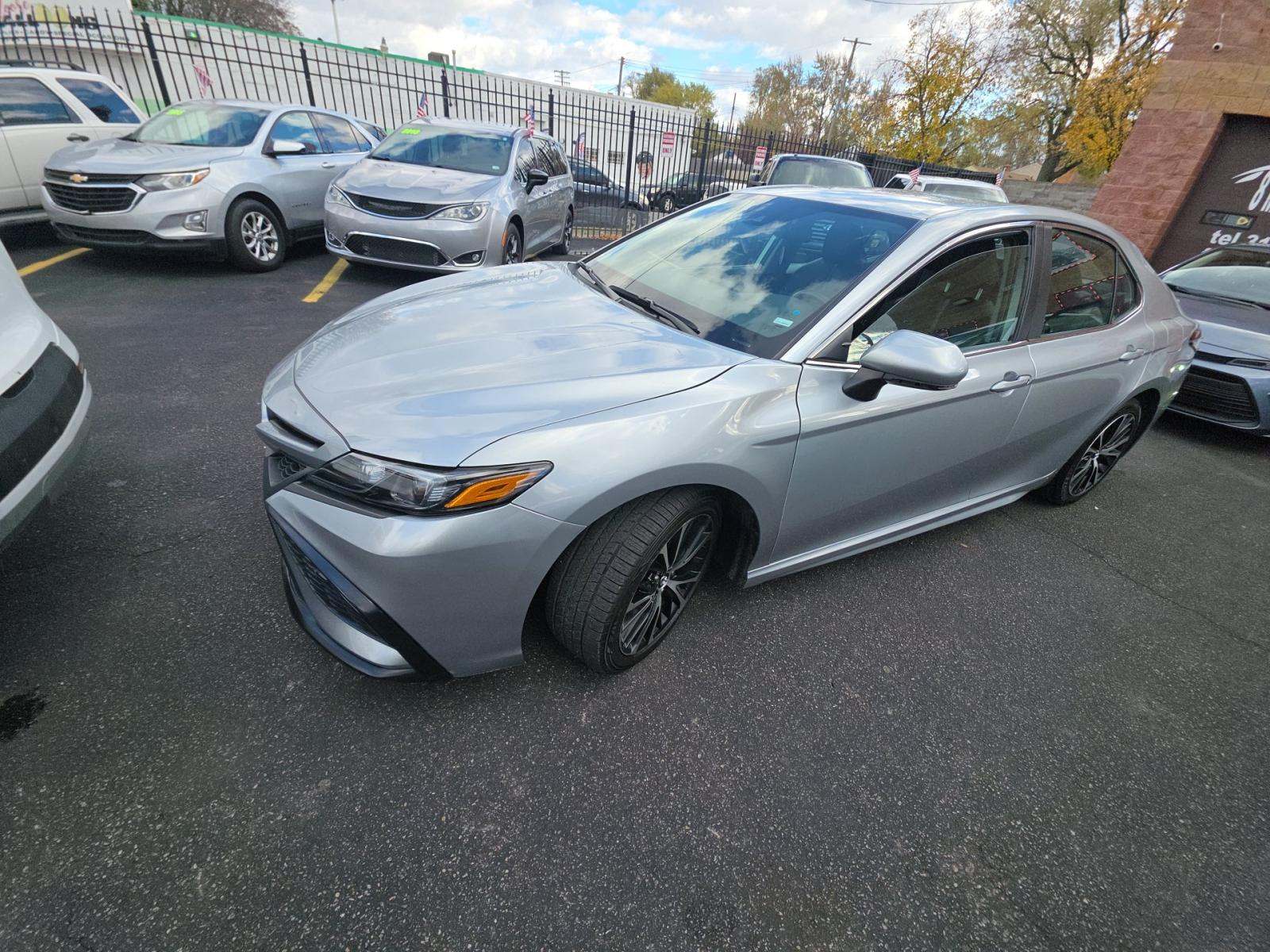 2023 Toyota Camry SE FWD