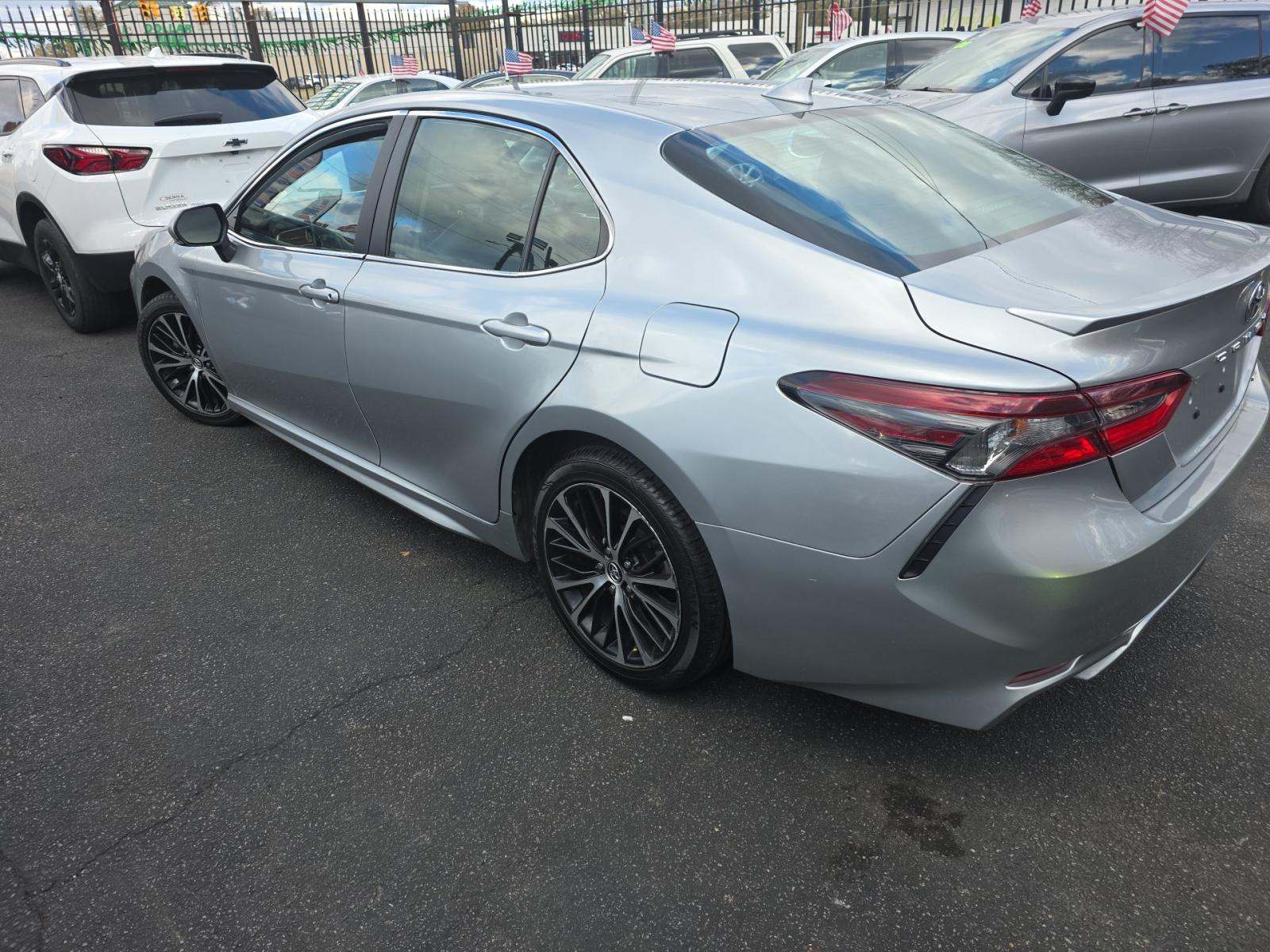 2023 Toyota Camry SE FWD