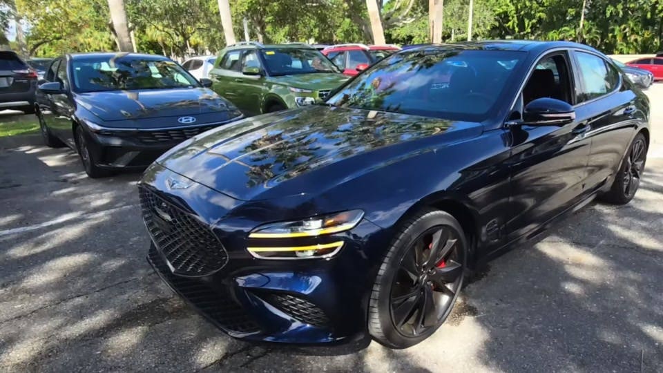 2023 Genesis G70 3.3T Standard